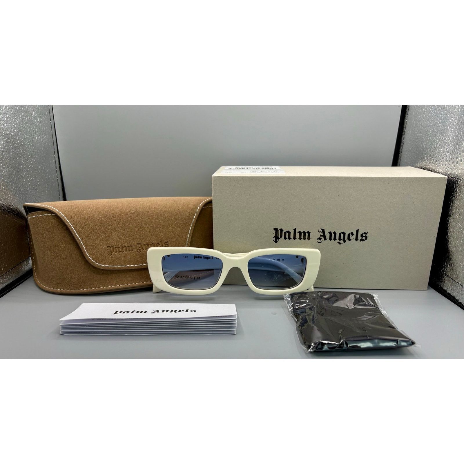 Palm Angels NIB Palm Angels Sunglasses - White Frame, Gradient Blue Lens Size ONE SIZE - 2 Thumbnail