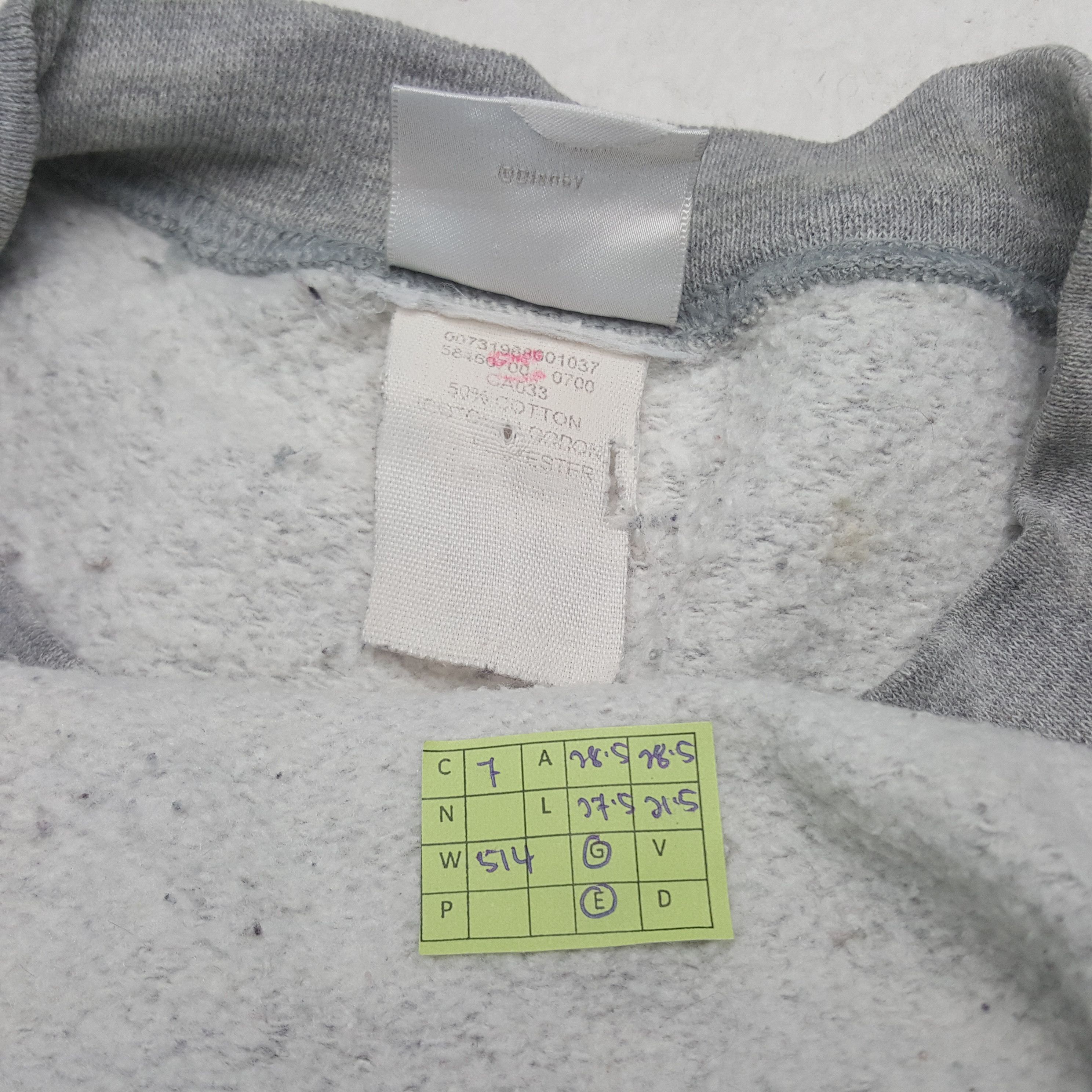 Disney Vintage Pooh Honey Of A Bear Cartoon Movie Sweatshirt RR7 Size US XXL / EU 58 / 5 - 7 Thumbnail