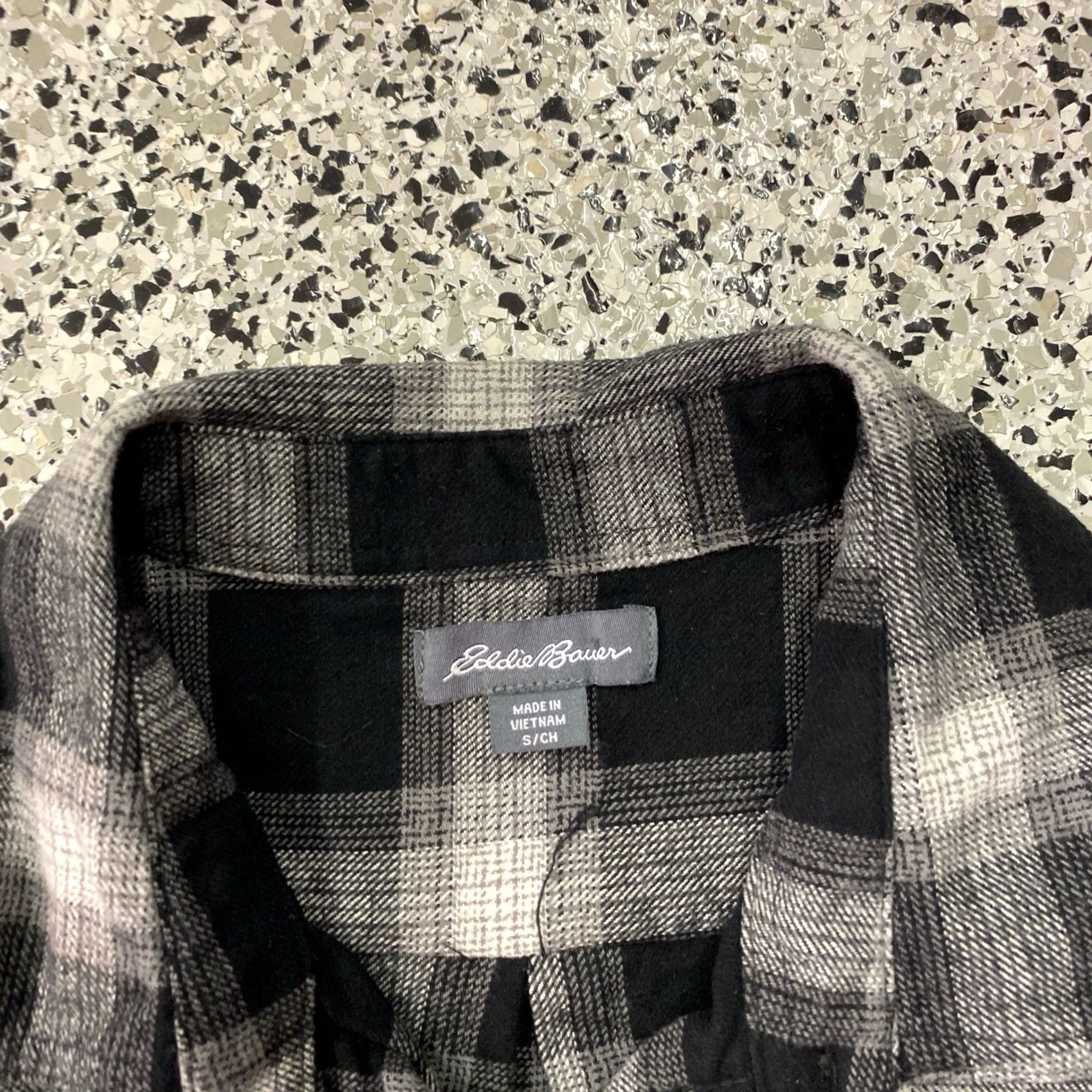 Eddie Bauer VINTAGE? No — Eddie Bauer Men’s Flannel Long Sleeve Shirt Black White Plaid Size Small Size US S / EU 44-46 / 1 - 2 Thumbnail