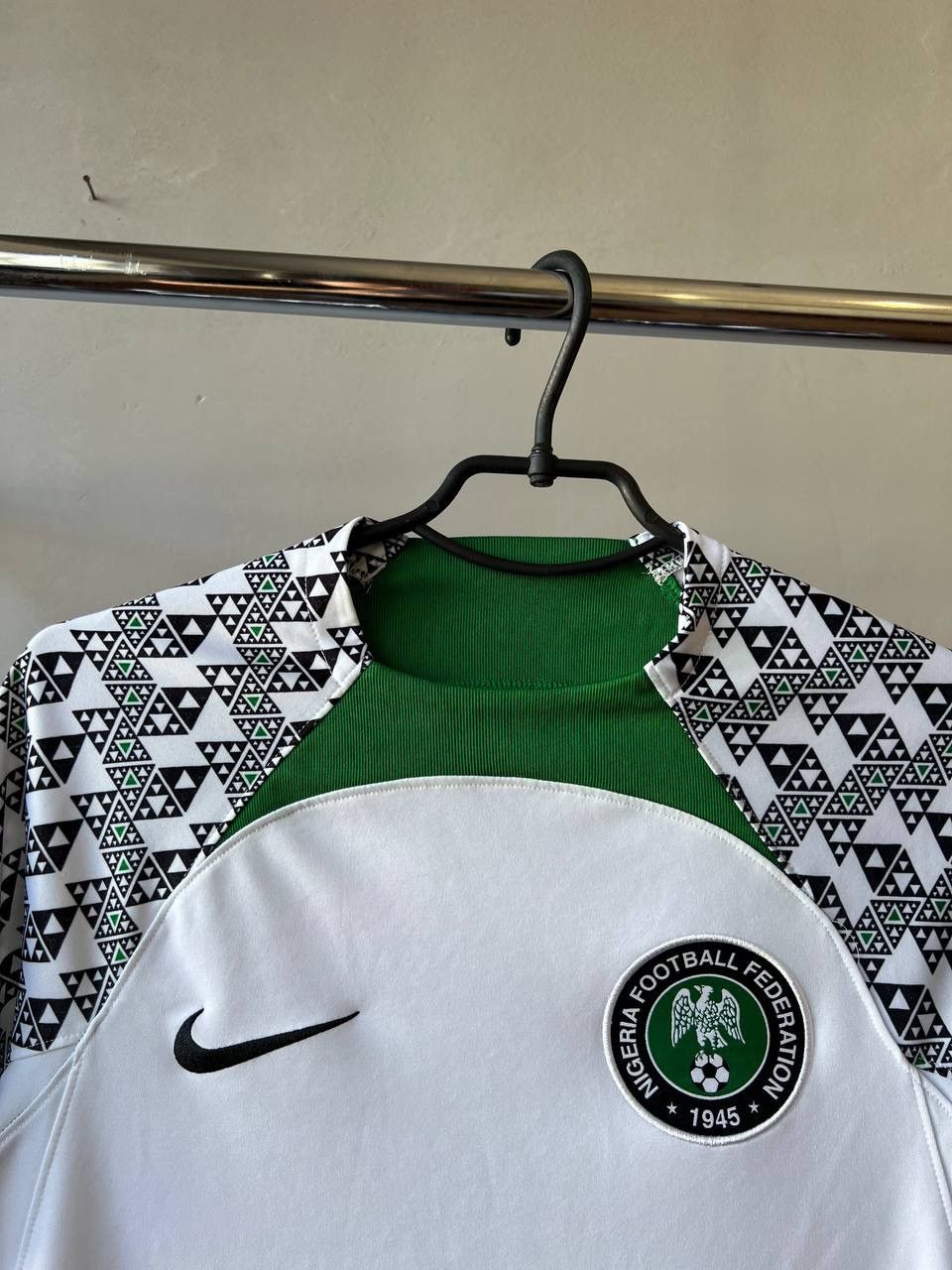 Nike 2022/24 NIGERIA NIKE AWAY SOCCER JERSEY FOOTBALL SHIRT RARE Size US S / EU 44-46 / 1 - 6 Thumbnail