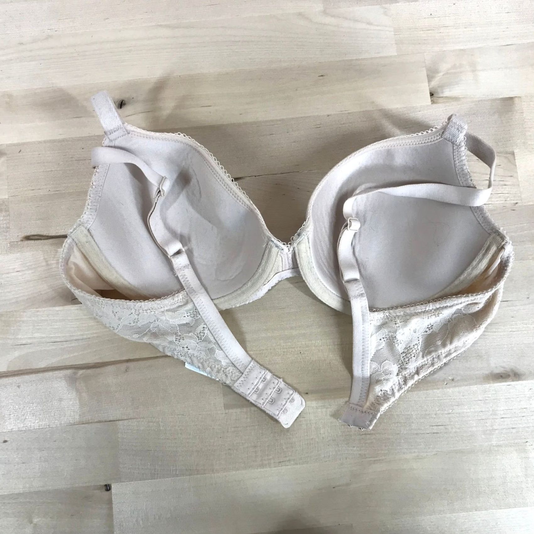 Vintage Wacoal Bra 34C Underwire Lace Floral Sand Beige 853201 Womens T-Shirt Style Gift Organza Bow Closure Oak? Size ONE SIZE - 4 Thumbnail