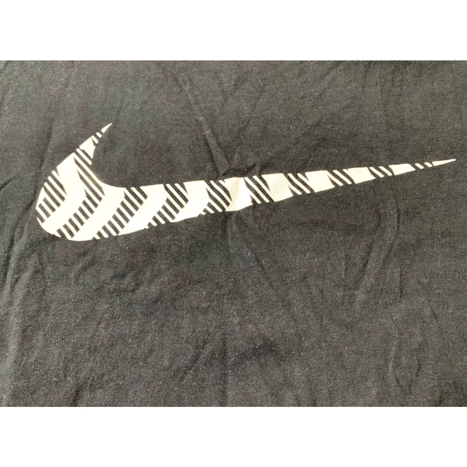 Nike Nike Shirt Mens Medium Black The Nike Tee 100% Cotton Jersey Short Sleeve Crew Neck T-Shirt-Original Casual Tee Size US M / EU 48-50 / 2 - 3 Thumbnail