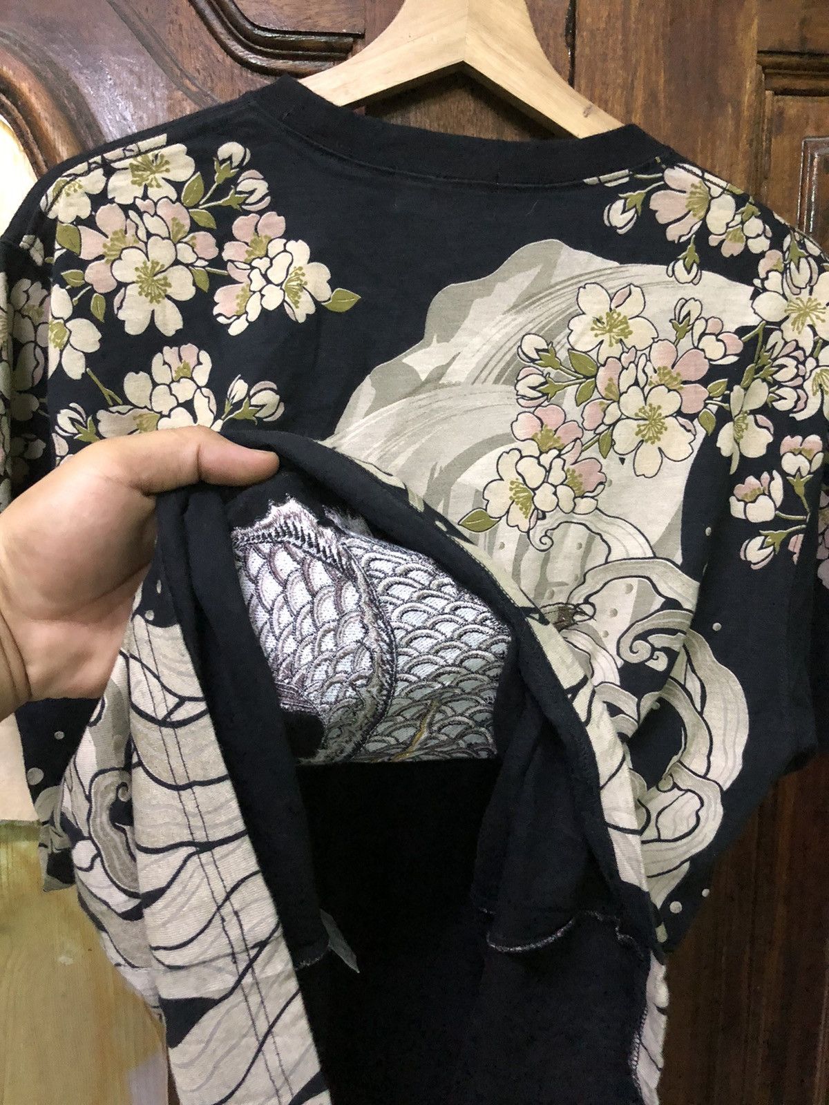 Bullet Noise Vintage Sukajan Embroidered Fishkoi Shirt Tee Rare Size US L / EU 52-54 / 3 - 15 Thumbnail