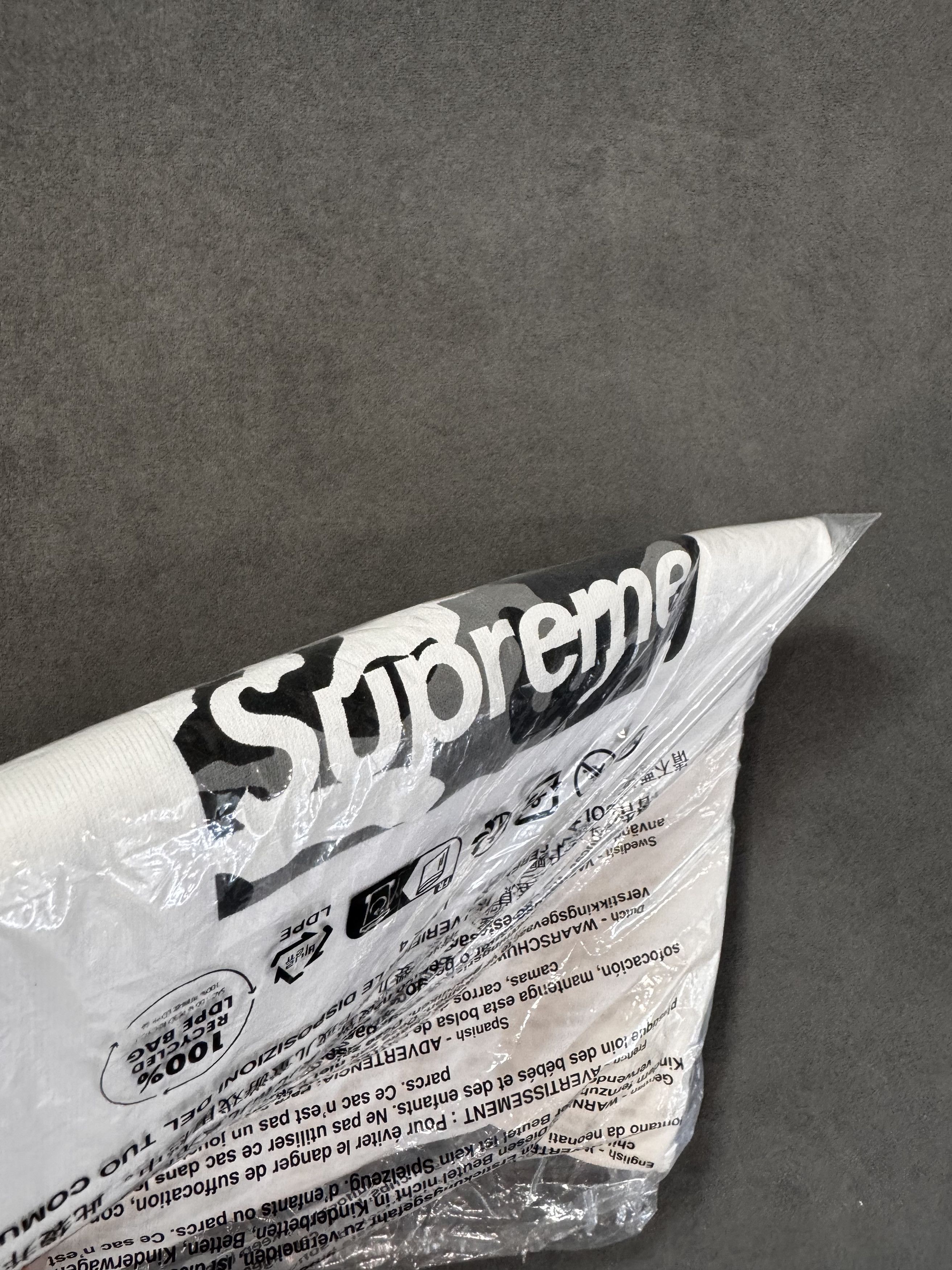 Supreme Supreme Miami Exclusive Box Logo T-Shirt Size US L / EU 52-54 / 3 - 2 Thumbnail