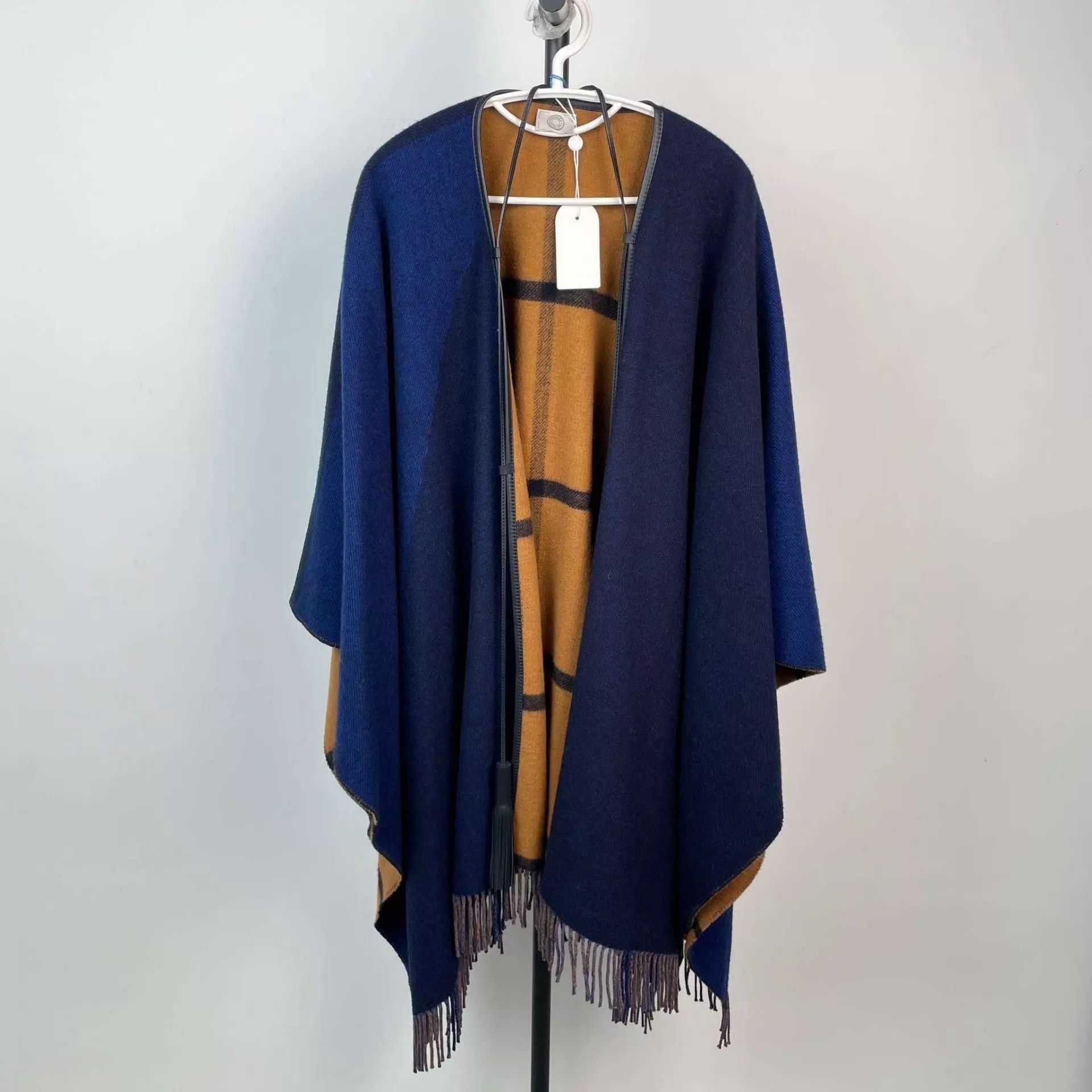 Hermes Hermès 95 New Wool Colorblock Cloak 170/144 Size ONE SIZE - 1 Thumbnail