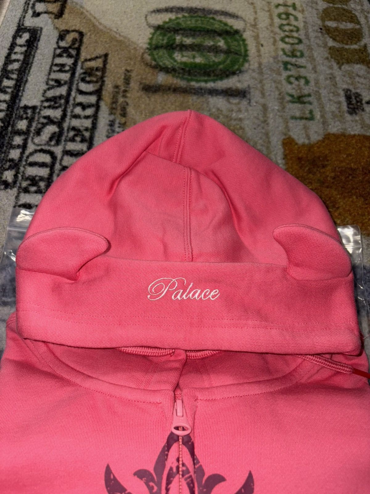 Palace Palace Tri Gram Horns Hoodie Pink Size US L / EU 52-54 / 3 - 5 Thumbnail