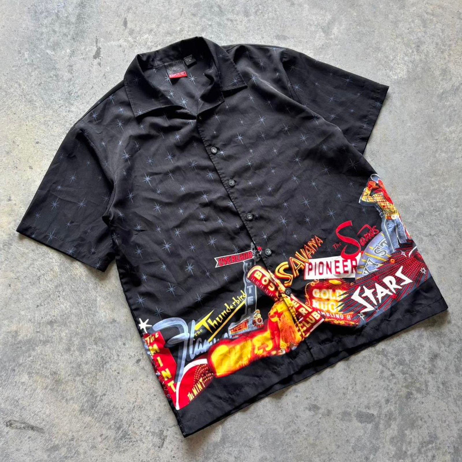 JNCO × Japanese Brand × Vintage Vintage 90s Las Vegas Gambling Graphic Print Button Up Size US XL / EU 56 / 4 - 1 Thumbnail