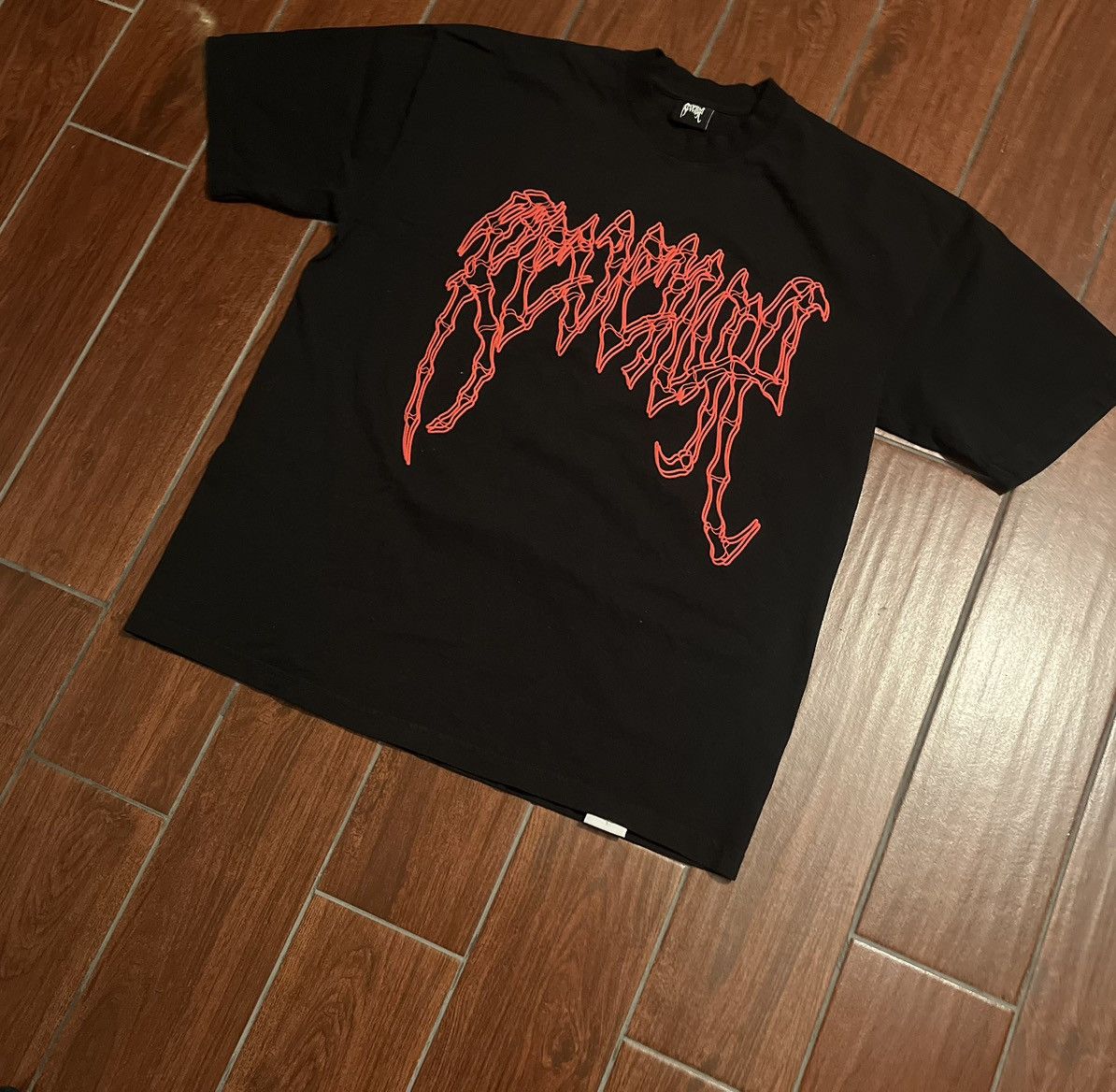 Revenge Revenge *Black and Red Crossbones T * Size US XL / EU 56 / 4 - 1 Thumbnail