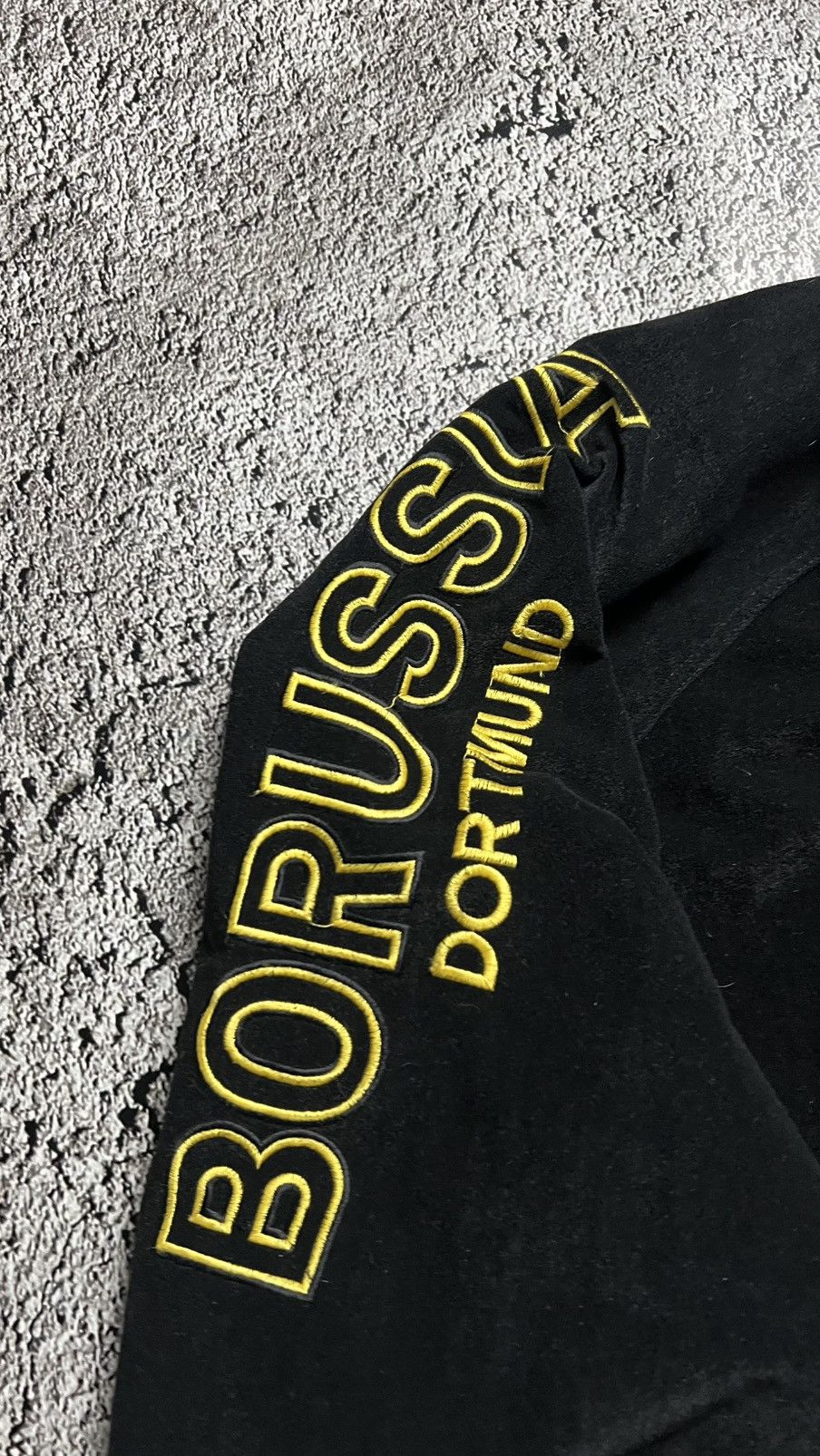 Nike VTG 90’s Nike premier borussia dortmund zip jacket Size US L / EU 52-54 / 3 - 3 Thumbnail