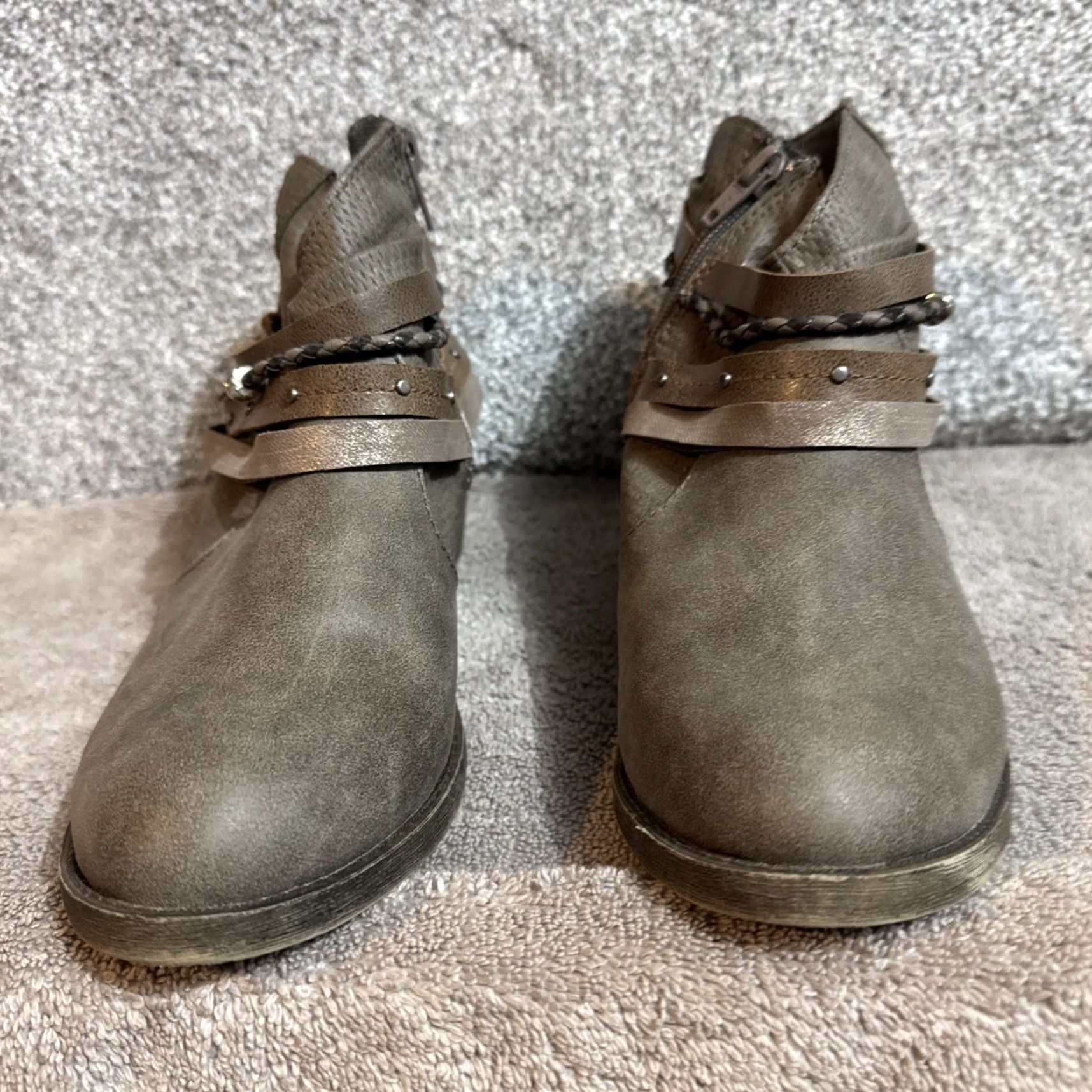 Etro SO Ankle Boots Womens 8 Boot Women Brown Faux Leather Western Boho Straps Y2K Retro Distressed Style Casual Party/Cocktail Vintage No Size US 8 / IT 38 - 3 Thumbnail