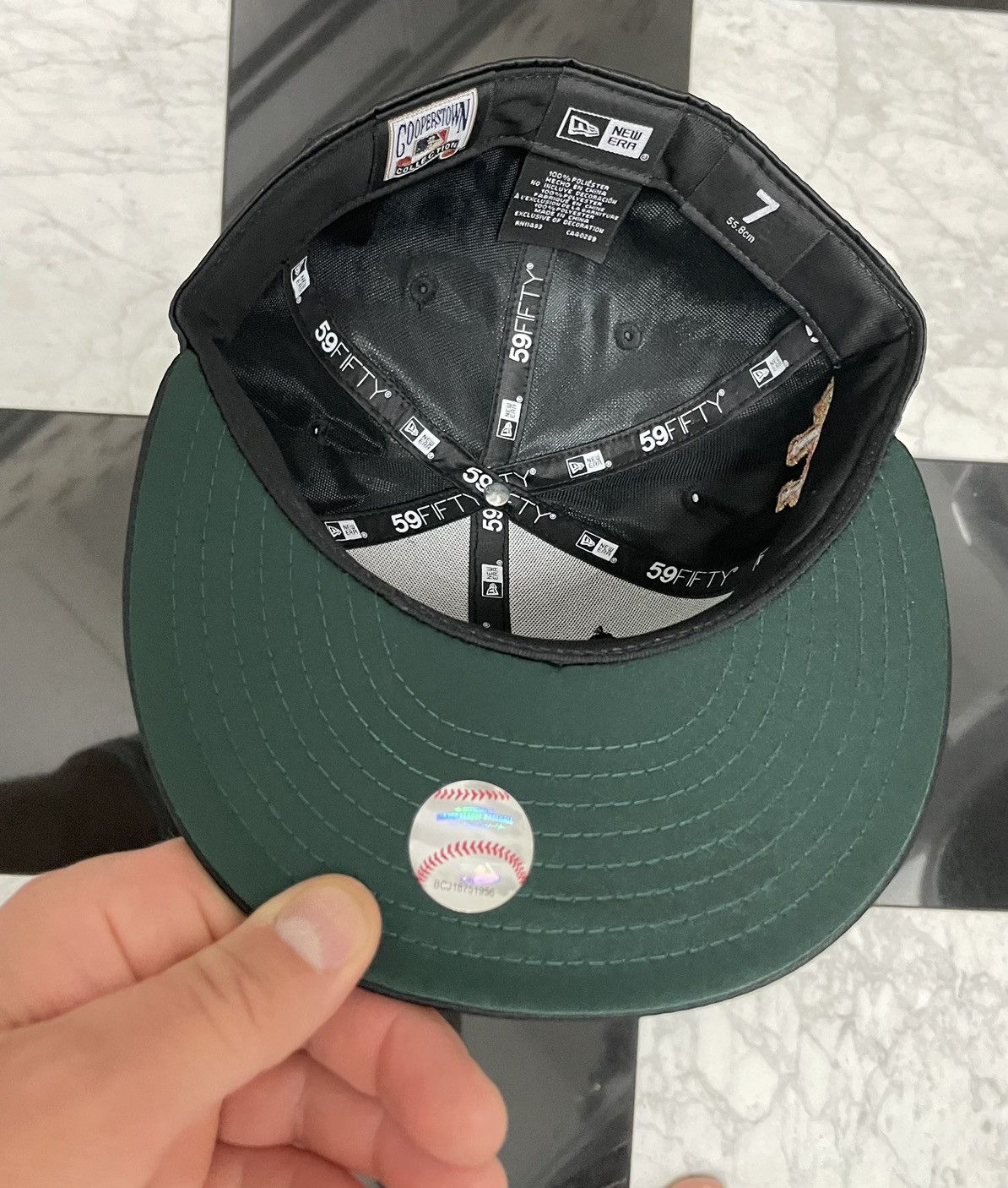 New Era 🔥 Exclusive giants fitted satin Size ONE SIZE - 3 Thumbnail