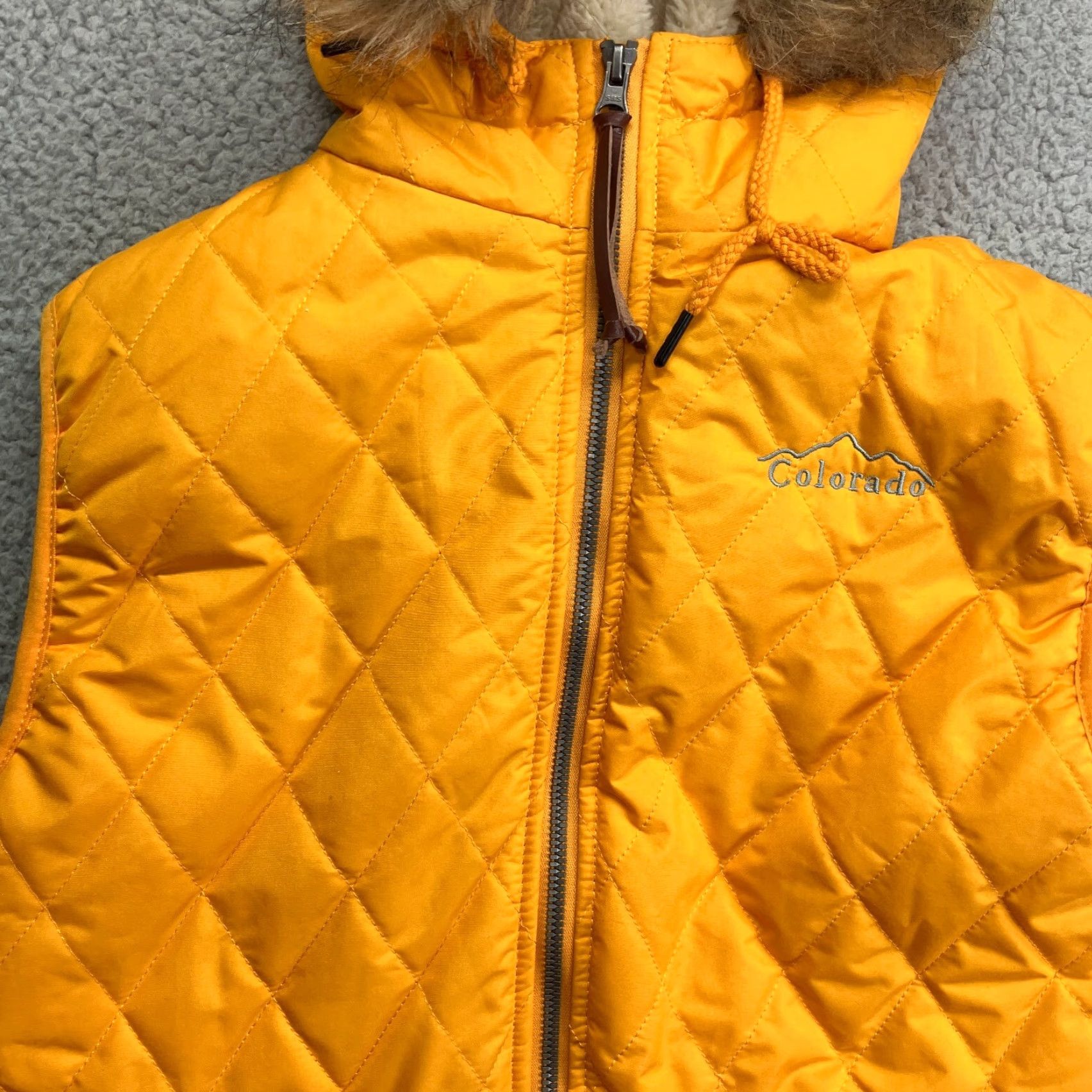 Vintage VINTAGE Iceberg Outfitters Faux Fur Hooded Fleece Lined Puffer Vest Women’s Size M Yellow Hooded Womens Vest Medium Size M / US 6-8 / IT 42-44 - 2 Thumbnail