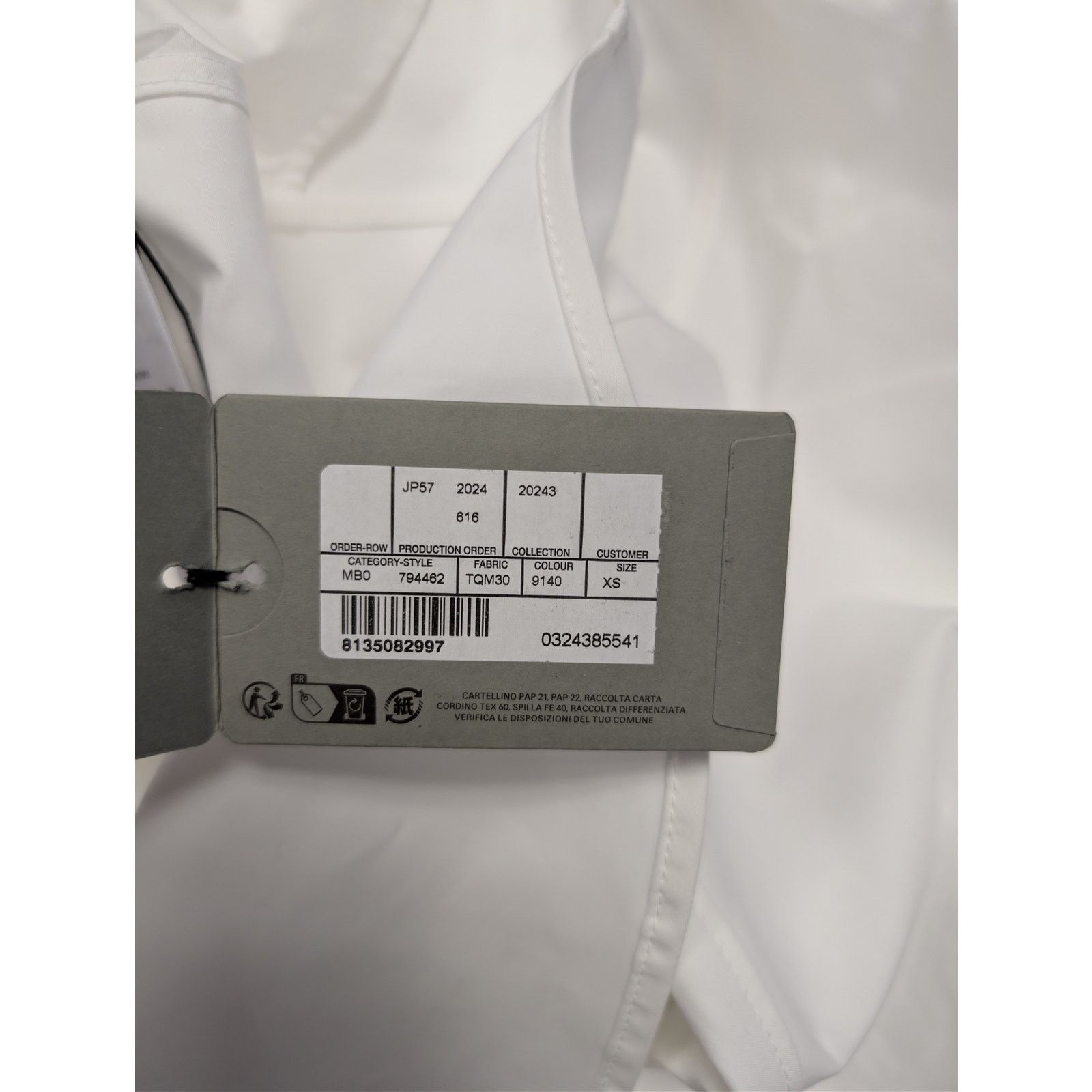 Balenciaga o1rshd1 Cotton Poplin Long-Sleeved Outerwear Shirt in White Size US XS / EU 42 / 0 - 22 Thumbnail