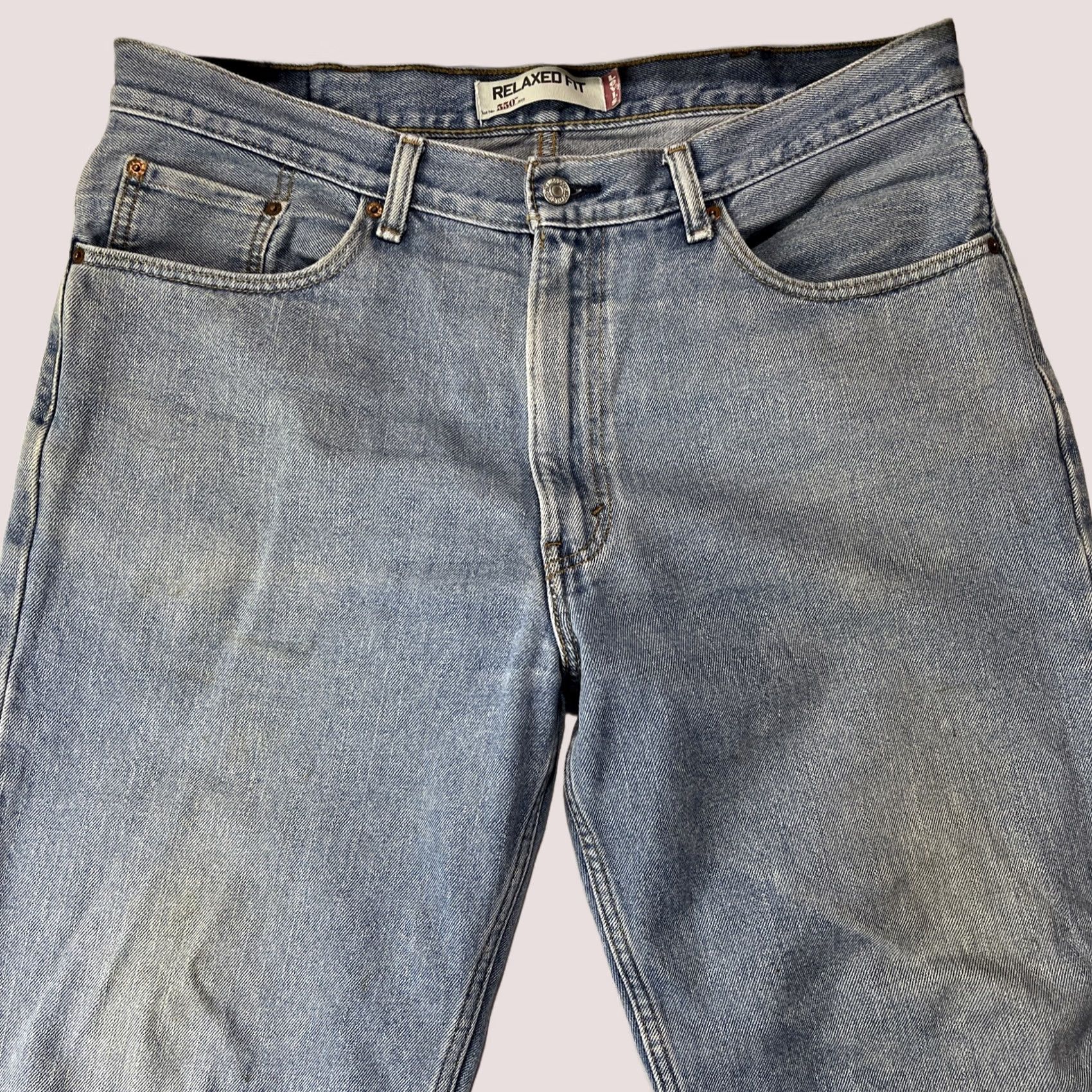 Levi's Levi's 550 Jeans Mens 38x30 Relaxed Fit Blue Denim Medium Wash Zip Fly Denim Pants Mens Regular Straight Leg? Size US 38 / EU 54 - 1 Thumbnail