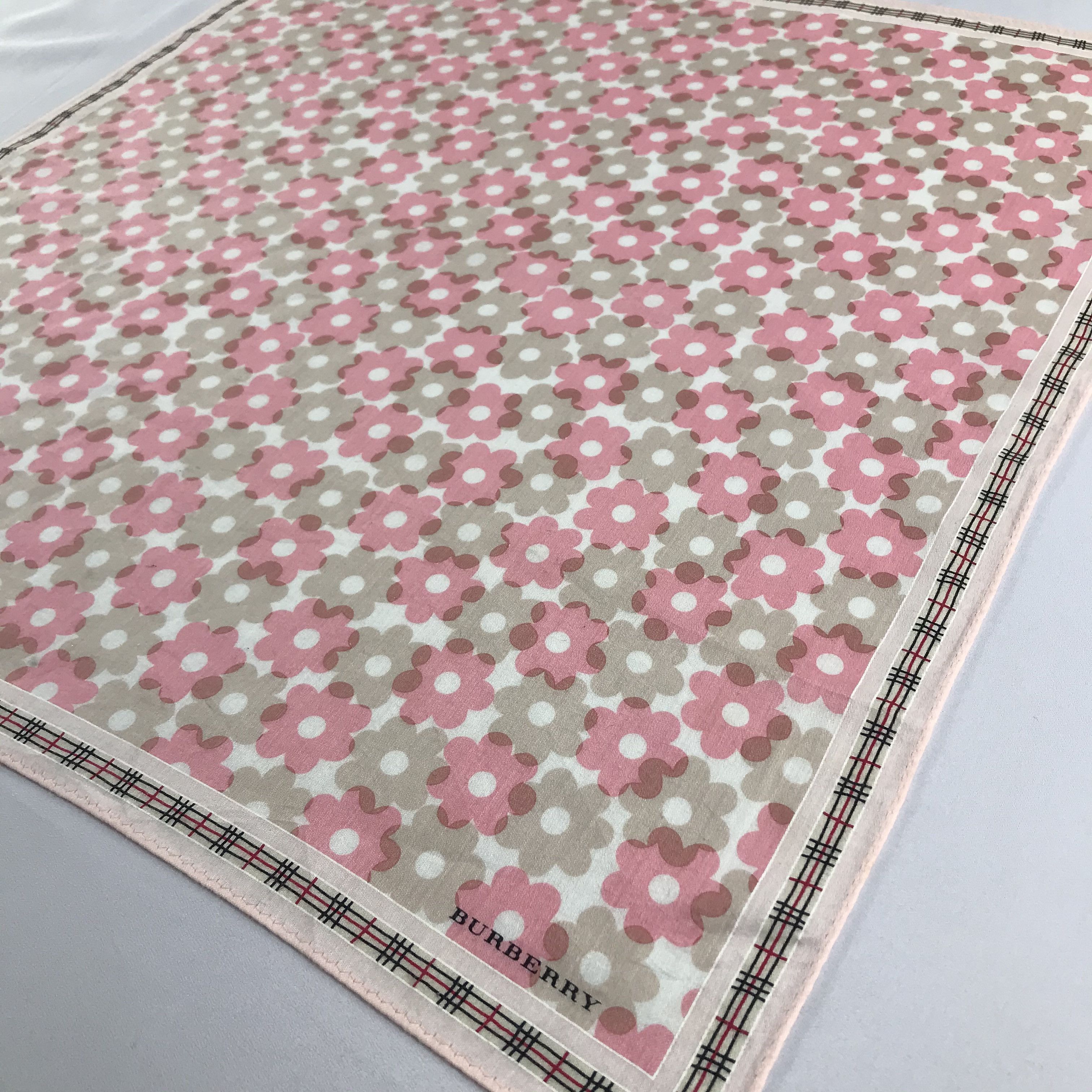 Burberry Burberry Flowers Handkerchief Neckerchief Bandana H854 Size ONE SIZE - 4 Thumbnail