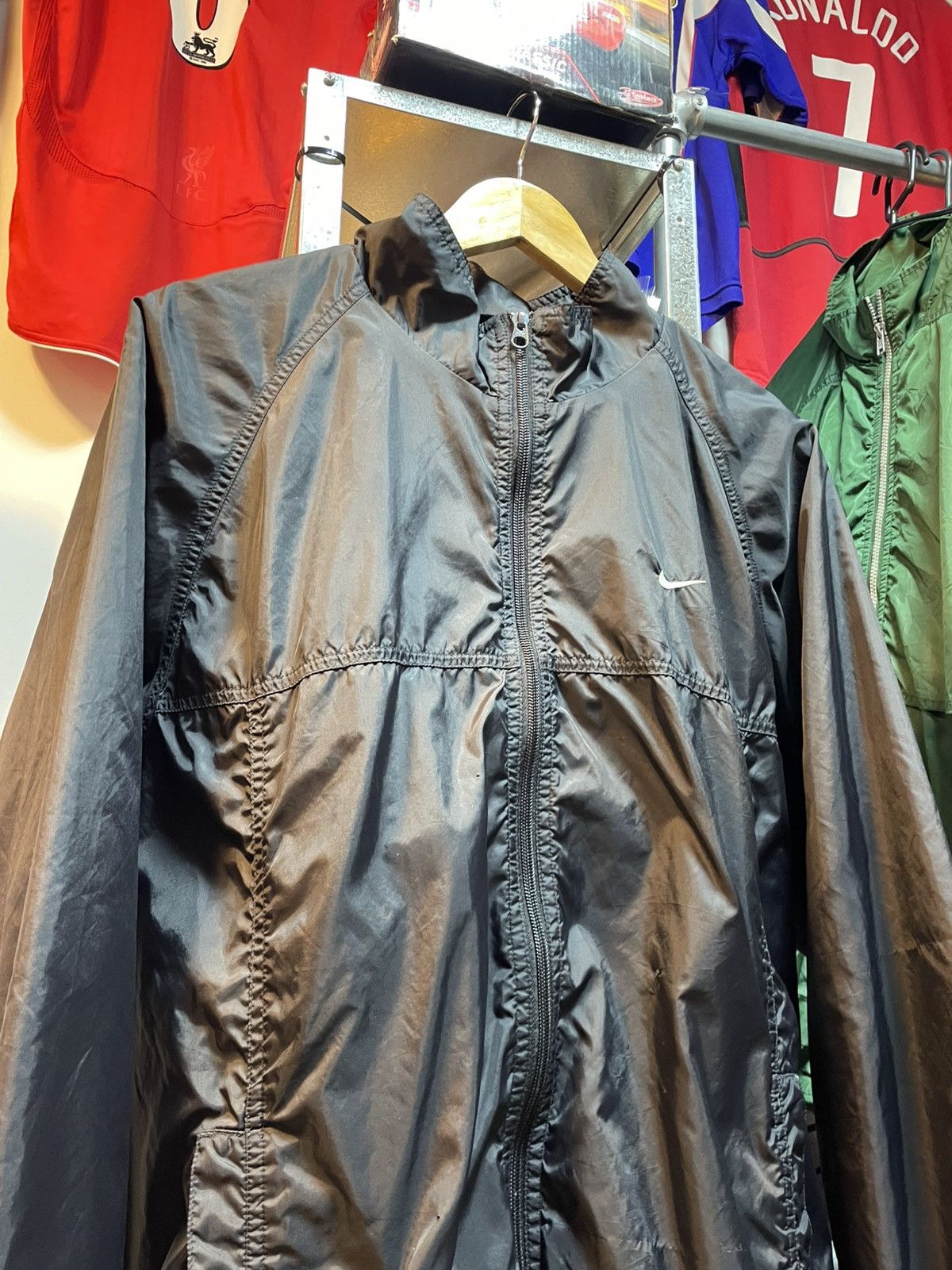 Nike Vintage Nike Windbreaker Jacket Size US L / EU 52-54 / 3 - 2 Thumbnail