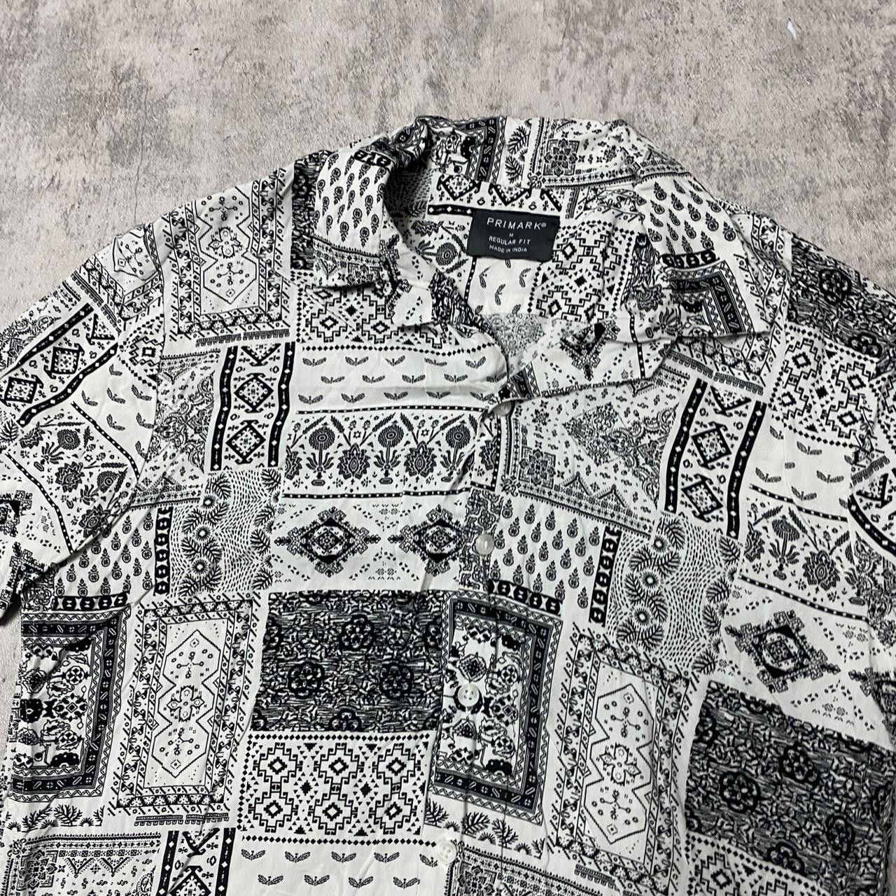 Other White and black patterned short sleeve shirt #retro Size US M / EU 48-50 / 2 - 2 Thumbnail