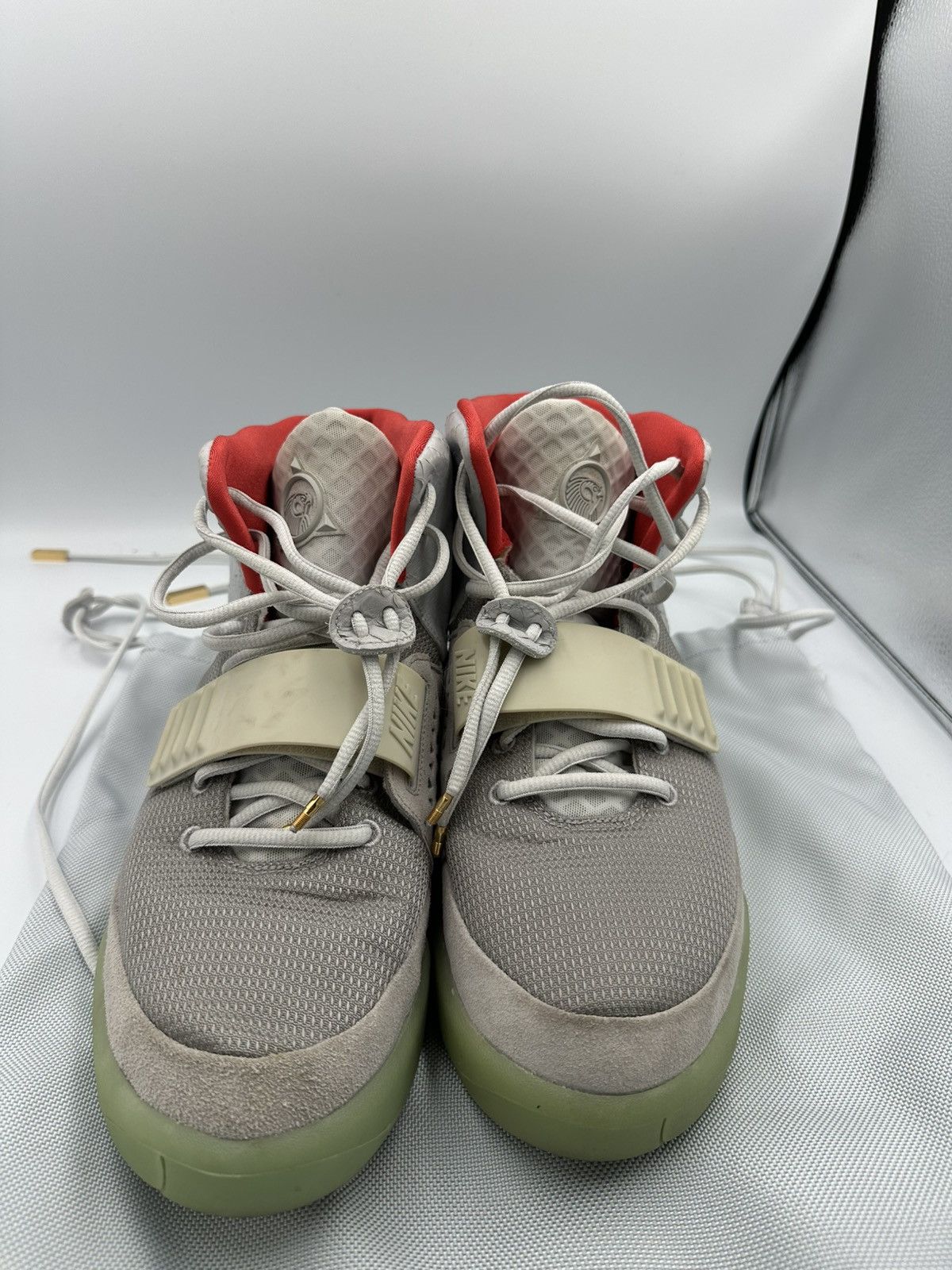 Kanye West × Nike Nike Air Yeezy 2 Platinum Size US 13 / EU 46 - 8 Thumbnail
