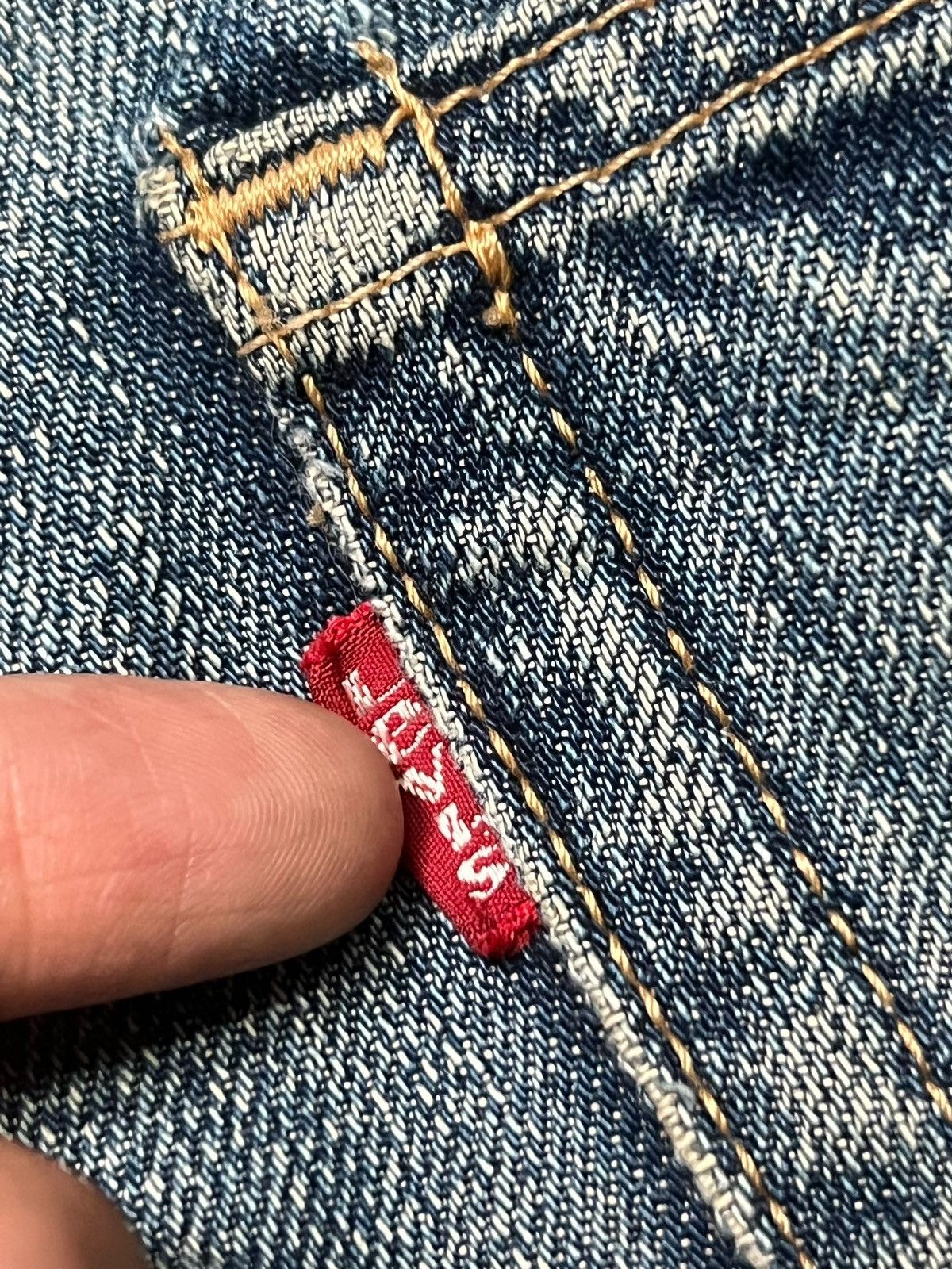 Levi's Vintage 02 Levi’s 505 Japan - Faded Wash, Distressed Denim Size US 34 / EU 50 - 14 Thumbnail