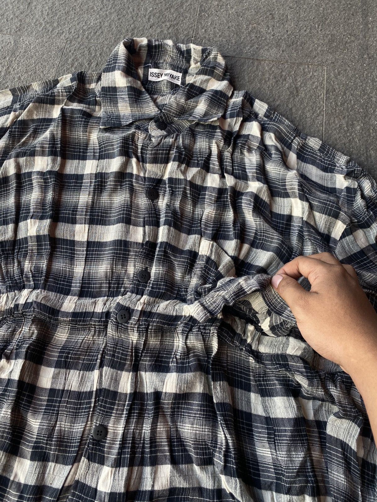 Issey Miyake 💸BINDING OFFER💸 ISSEY MIYAKE PLEATED PLAID UNIQUE FLANNEL Size US XL / EU 56 / 4 - 4 Thumbnail