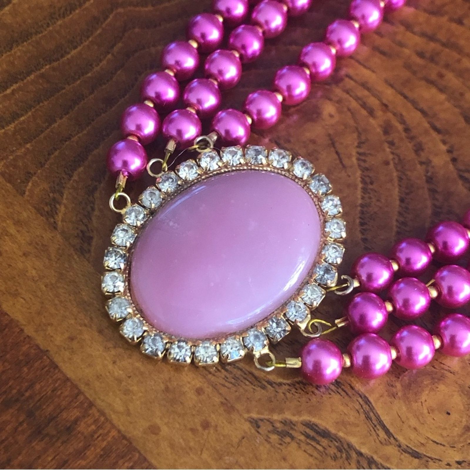 Handmade Handcrafted repurpose triple strand fuchsia Pearl necklace Size ONE SIZE - 9 Thumbnail