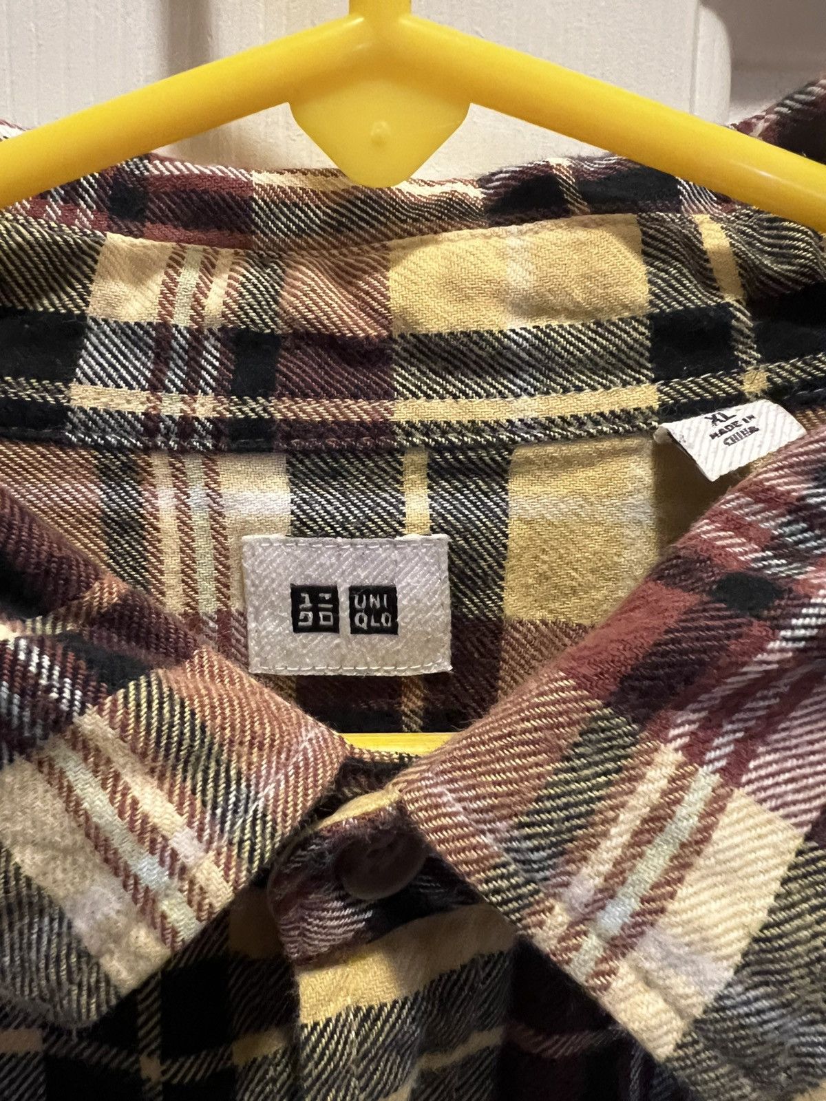 Uniqlo Uniqlo Yellow Flannel Size US XL / EU 56 / 4 - 3 Thumbnail