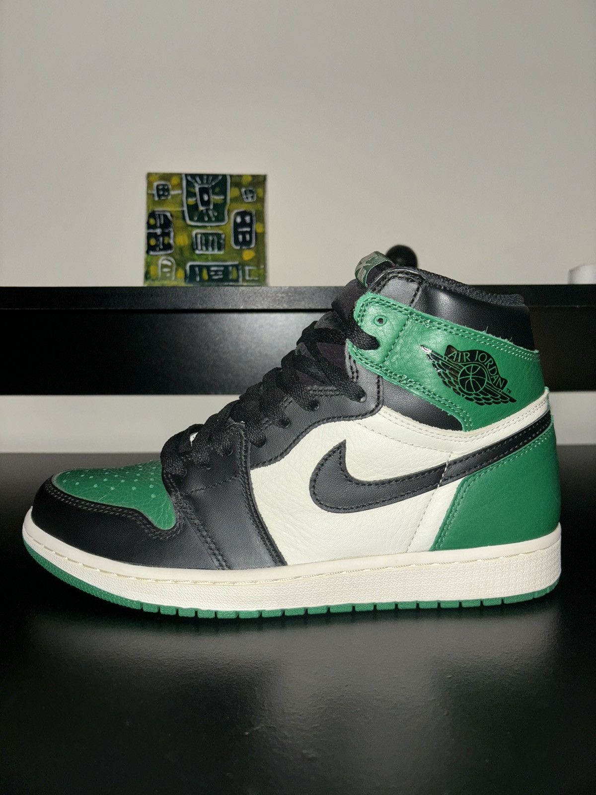 Jordan Brand Air Jordan 1 Retro High OG Pine Green ‘18 (1.0) Size US 9 / EU 42 - 5 Thumbnail