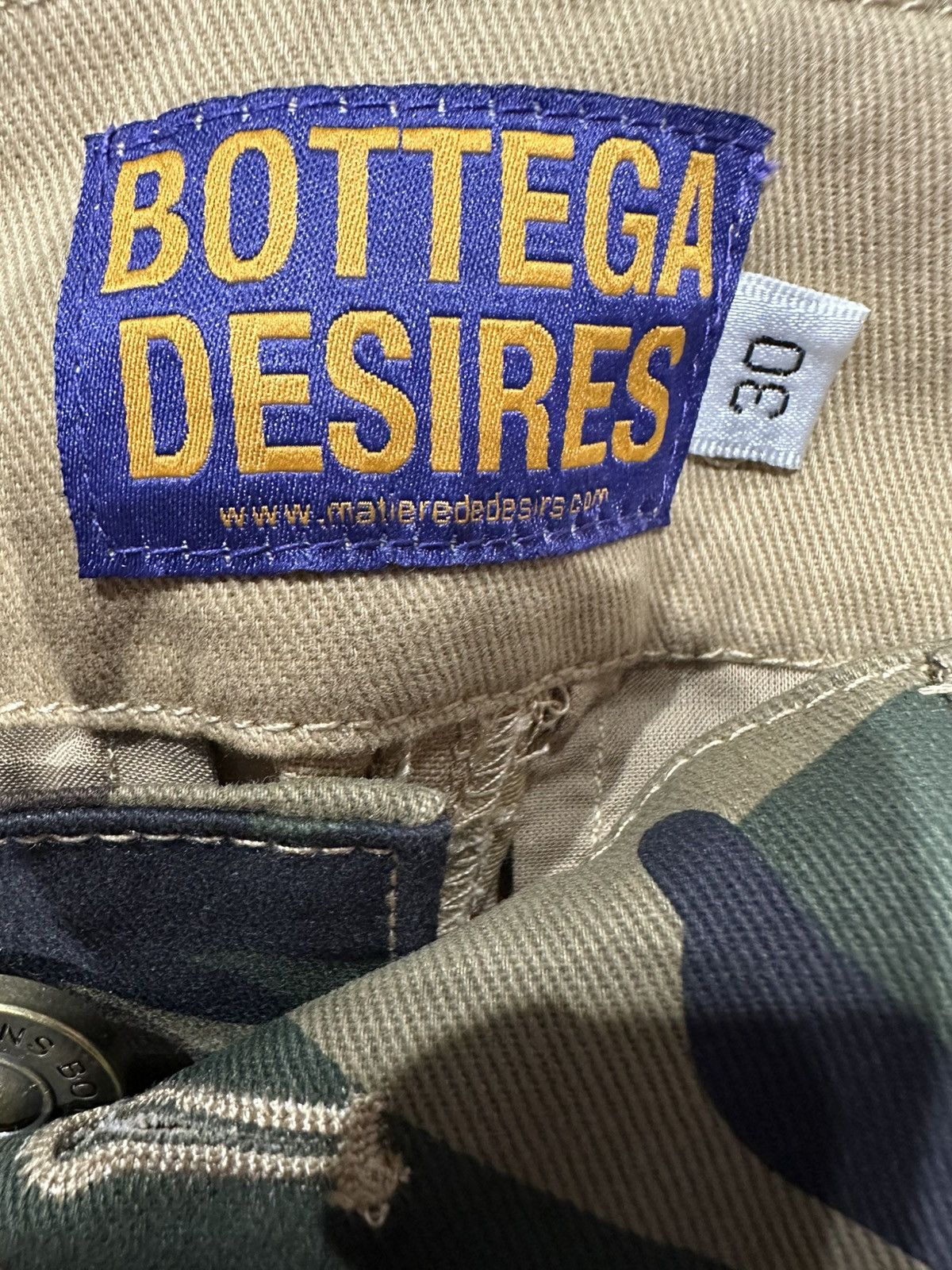 Bottega Desires Bottega Desires Camo Cargo Shorts Size US 30 / EU 46 - 3 Thumbnail