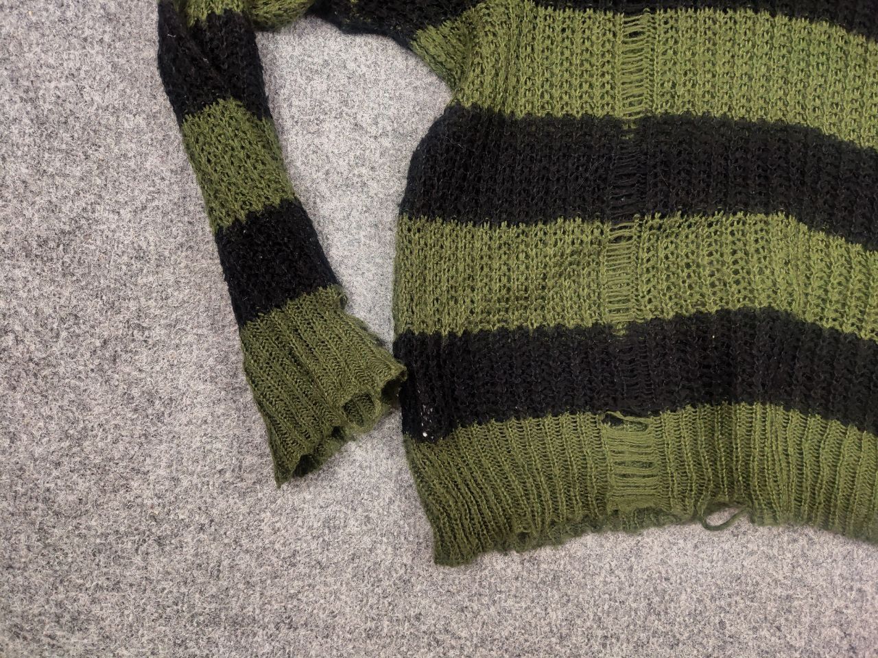 Hysteric Glamour hysteric glamour distressed striped green sweater Y2K Style Size US S / EU 44-46 / 1 - 11 Thumbnail