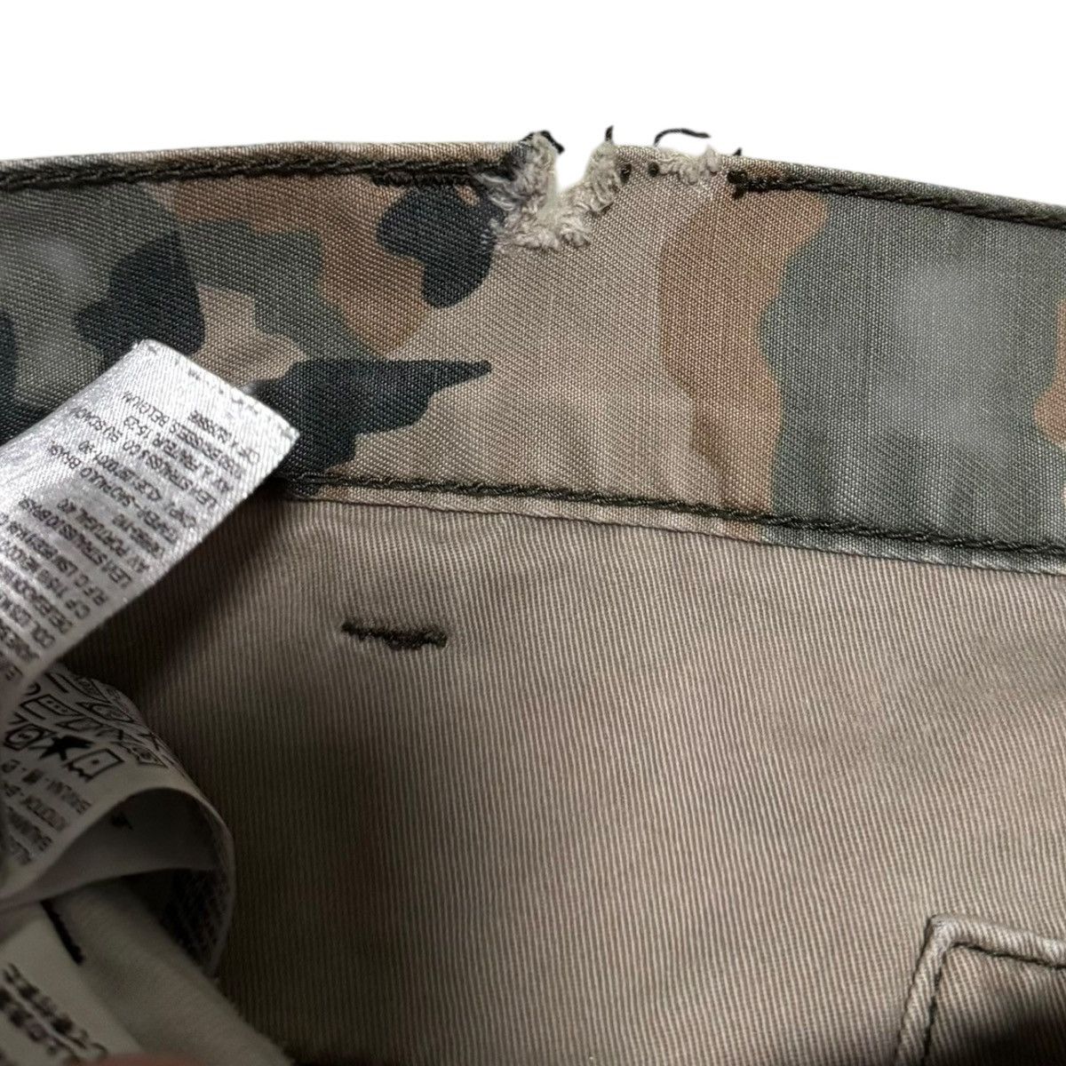 Levi's Levi's Camouflage Baggy Pockets Cargo Shorts Men's 35 Size US 35 - 4 Thumbnail