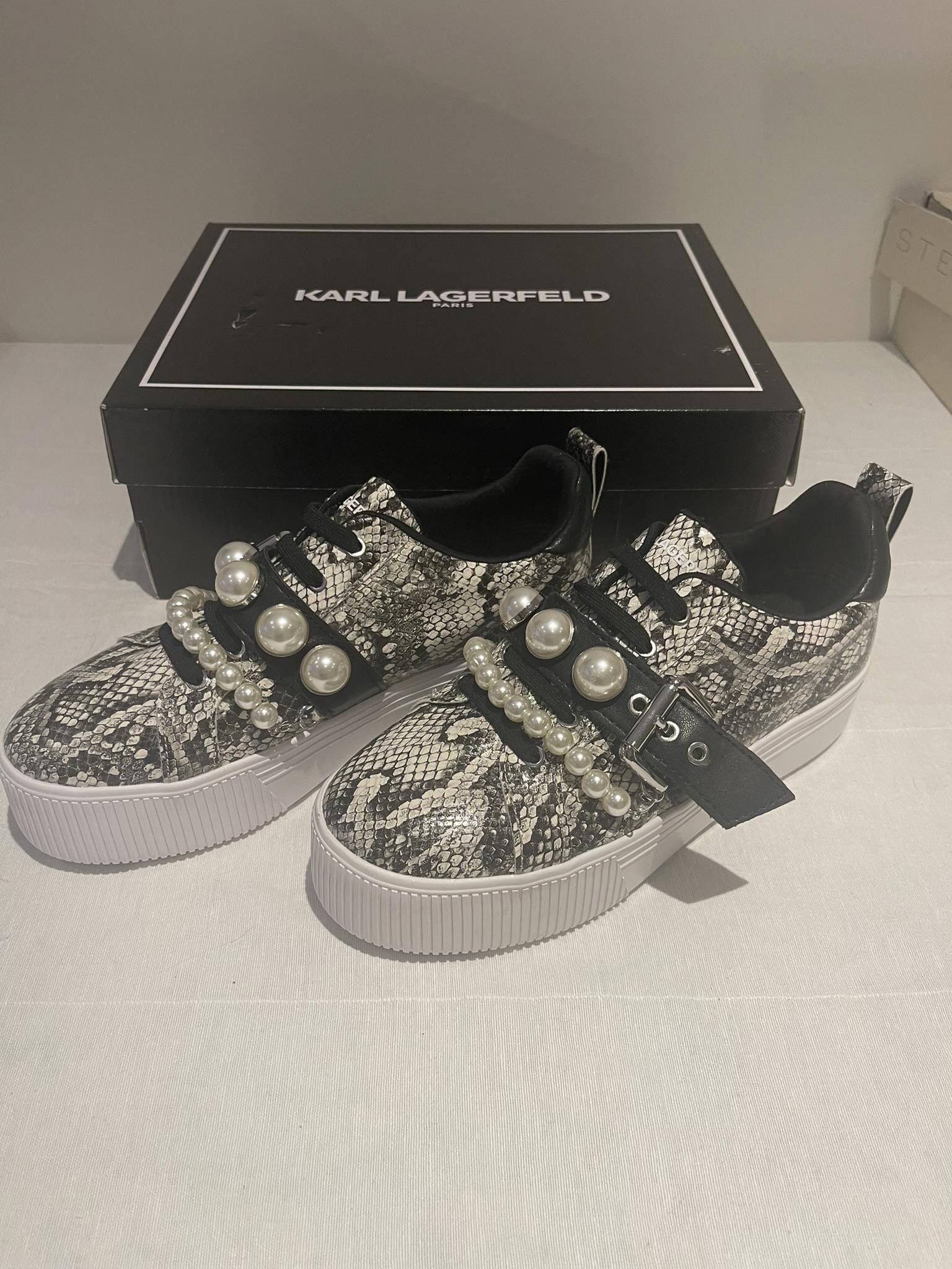 Karl Lagerfeld Karl Lagerfeld Animal Print and Pearls Sneakers Size US 7.5 / IT 37.5 - 1 Thumbnail