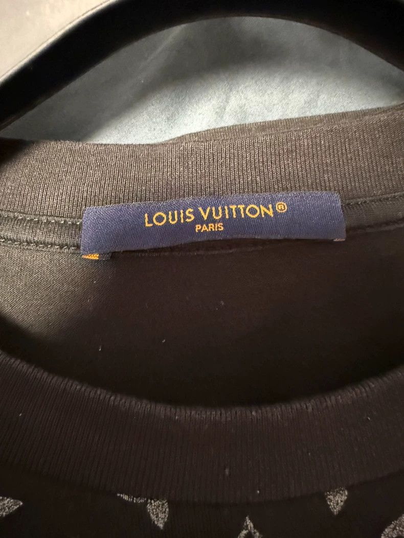 Louis Vuitton Louis Vuitton Black gradient logo short sleeve 2502-Nextarr Size US XL / EU 56 / 4 - 3 Thumbnail