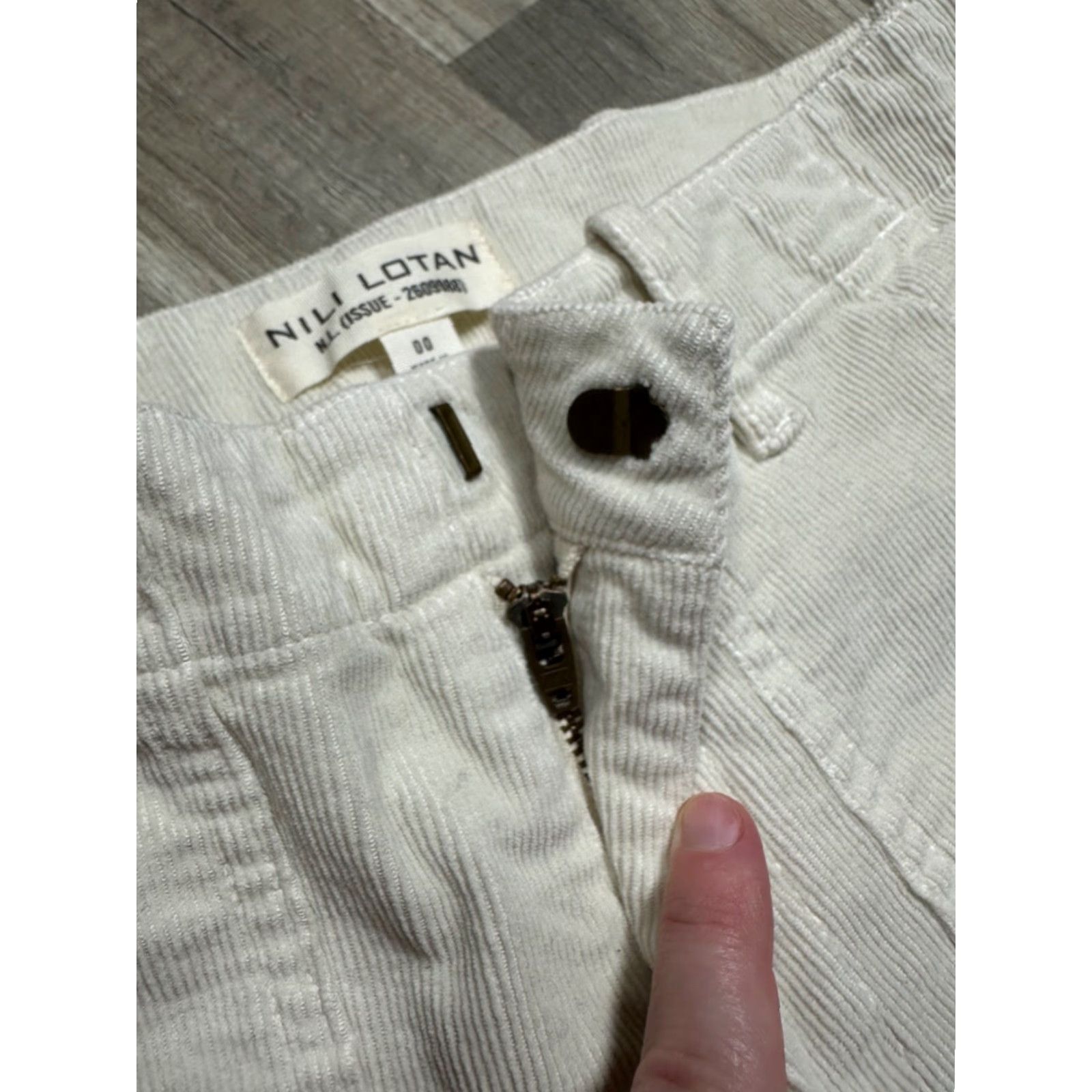 Nili Lotan Nili Lotan Jenna Pant Corduroy Ivory 00 Women Size 24" / US 00 / IT 34 - 4 Thumbnail