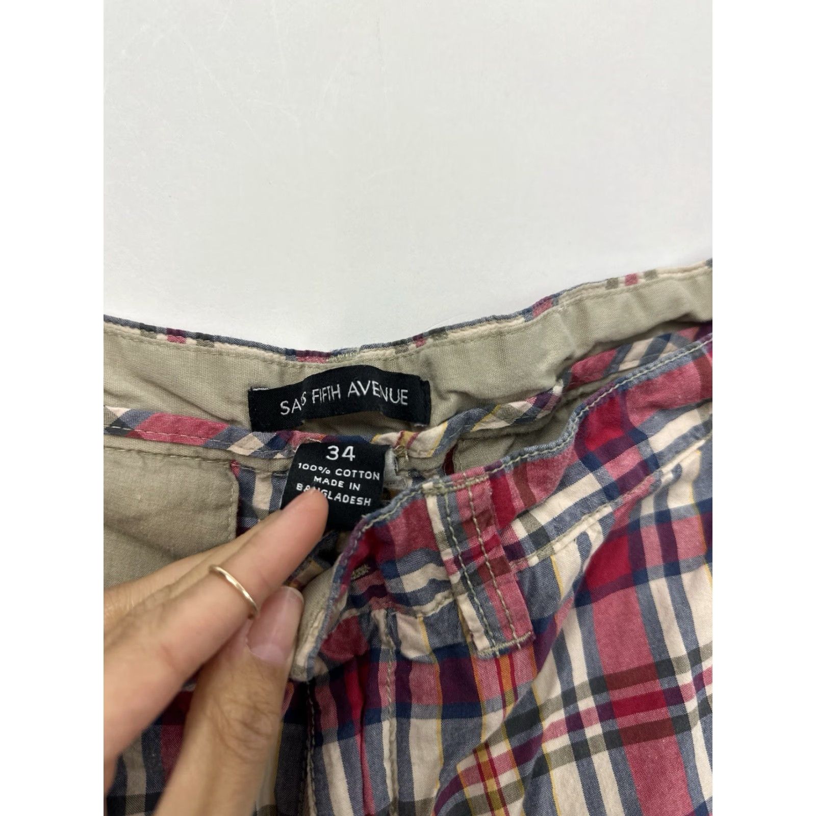 Saks Fifth Avenue VINTAGE Saks Fifth Ave Shorts Mens 34 Red Plaid Chino Size US 34 / EU 50 - 4 Thumbnail