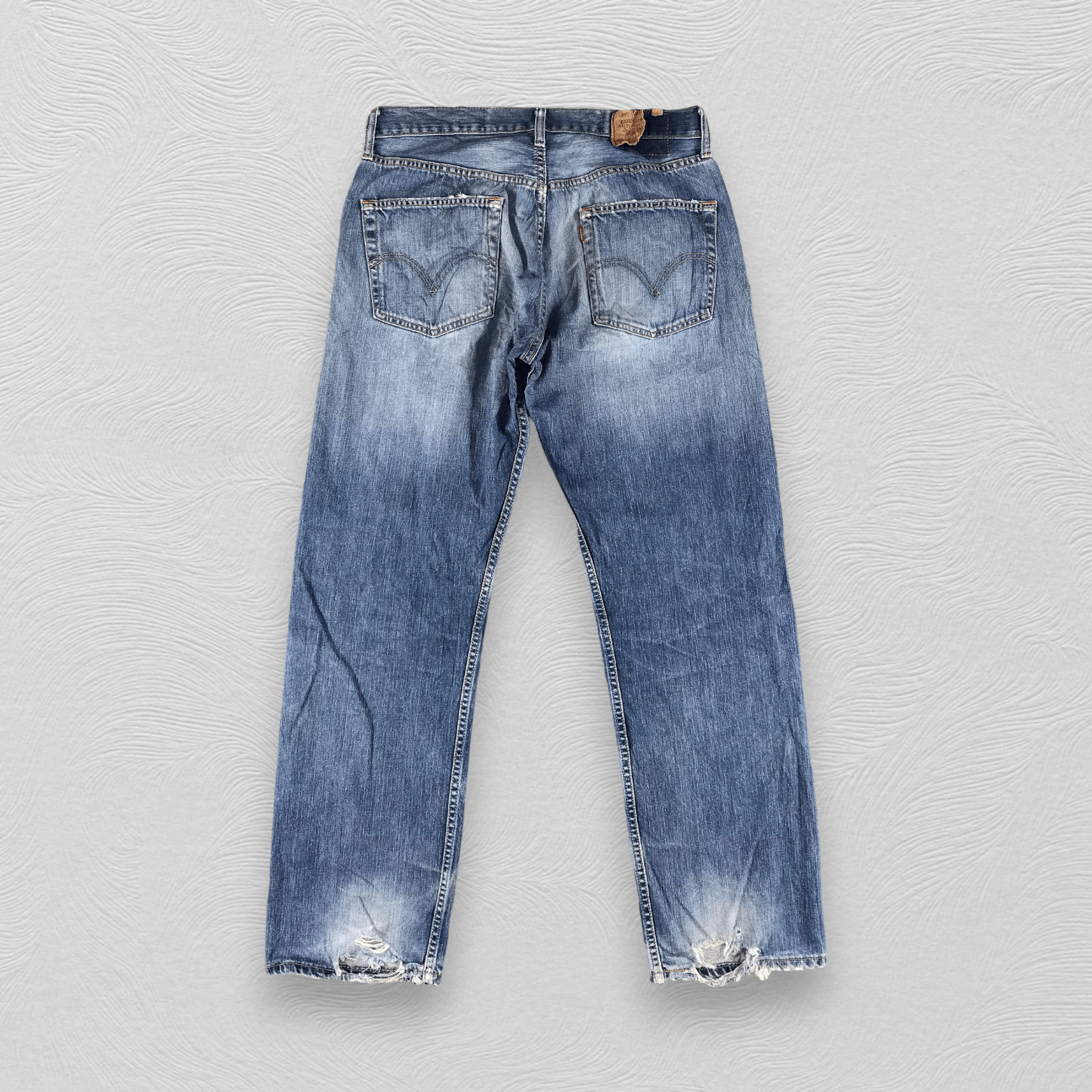 Levi's Vintage Levis 501 Jeans Faded Blue Denim KJ1292 Size US 32 / EU 48 - 2 Thumbnail