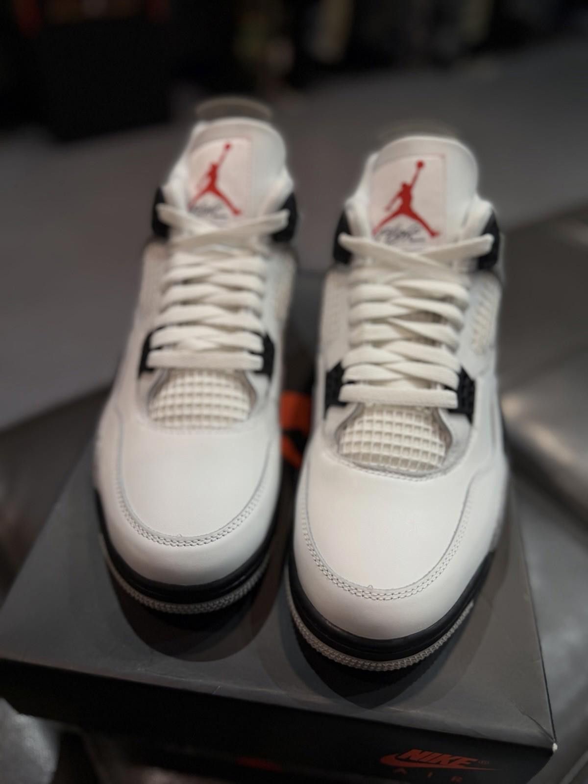Jordan Brand Size 10.5 Air Jordan 4 Retro Summit White Cement FV5029-100 Size US 10.5 / EU 43-44 - 12 Thumbnail