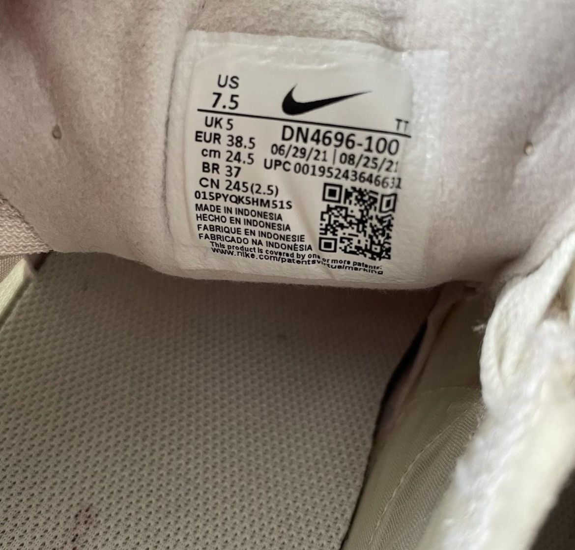 Nike Nike Waffle One Light Soft Pink Venice (Women's) Size US 7.5 / IT 37.5 - 8 Thumbnail