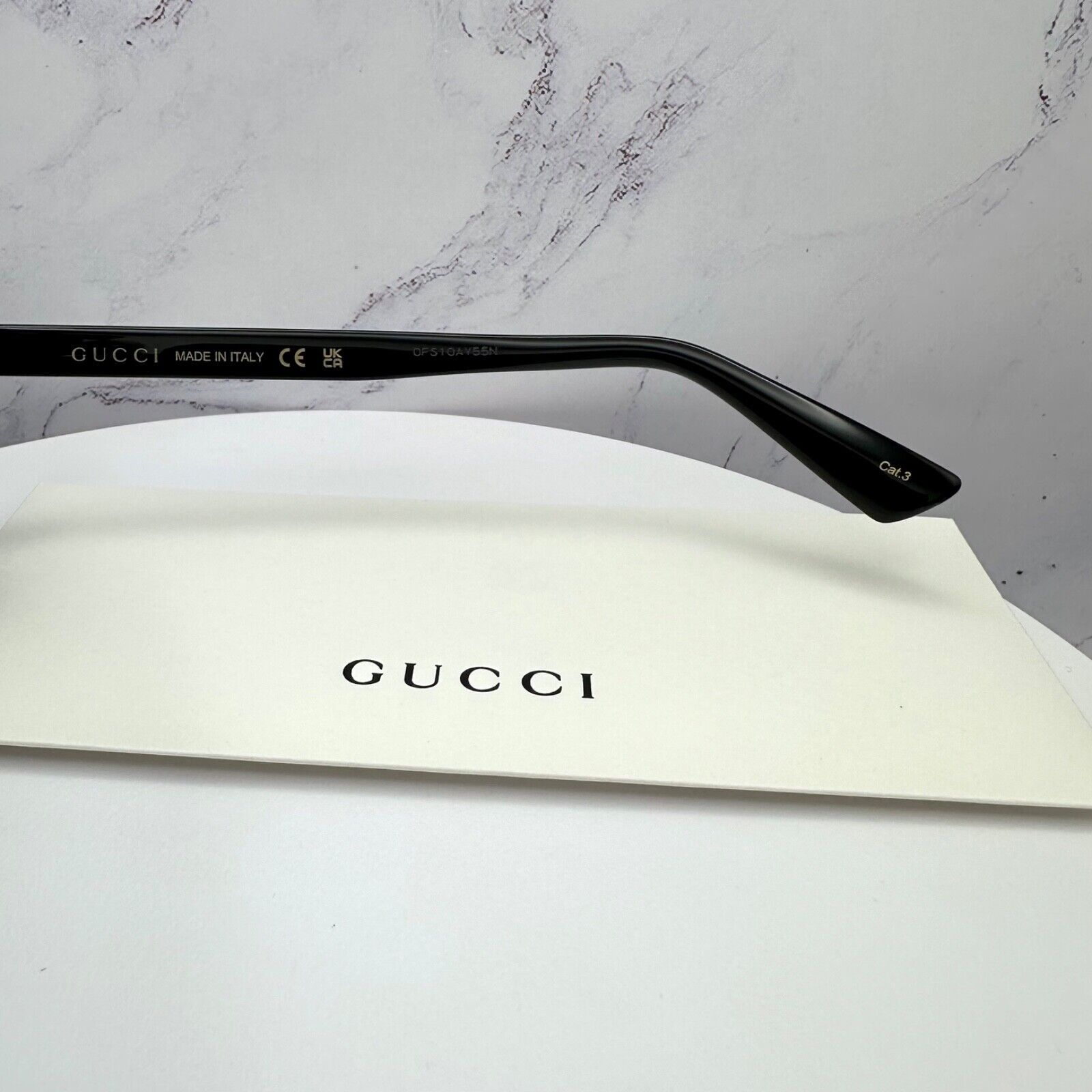 New Gucci Sunglasses Black Square Gold Interlocking GG