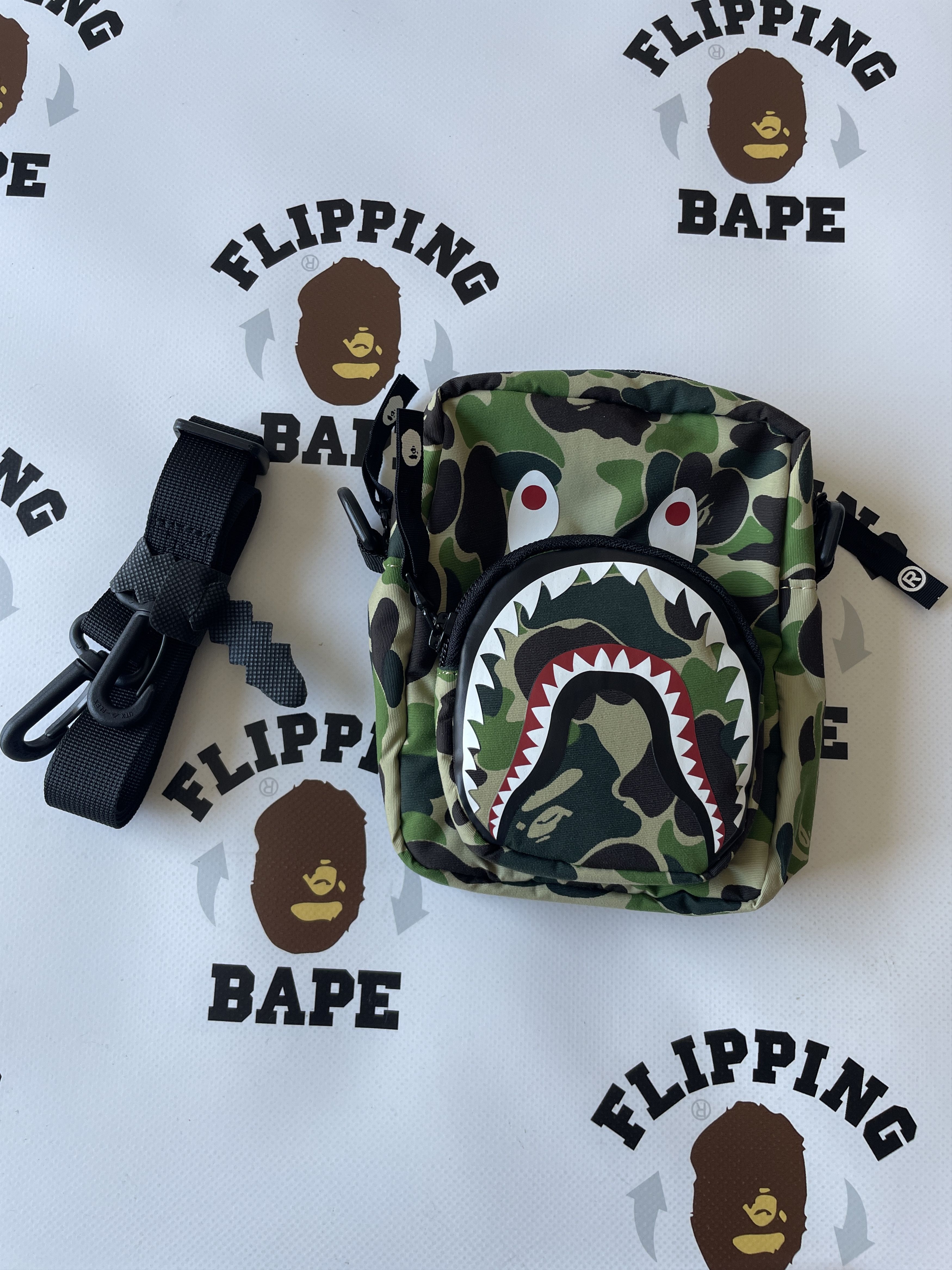 Bape BAPE ABC CAMO SHARK MINI BAG Size ONE SIZE - 4 Thumbnail