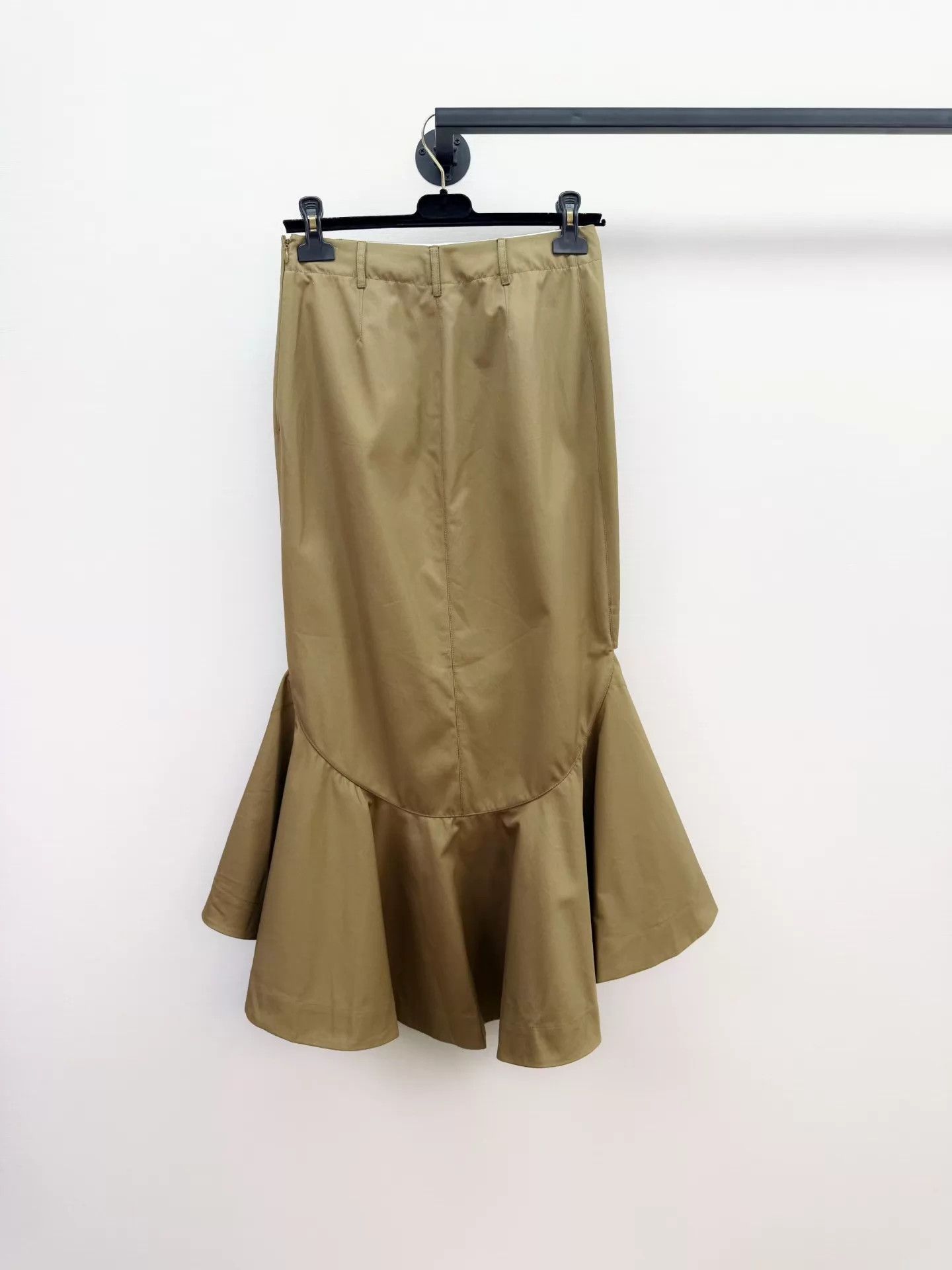 Givenchy Givenchy mermaid bodycon skirt 34 (2 wears, like new) Size XXS / US 00 / IT 34 - 2 Thumbnail