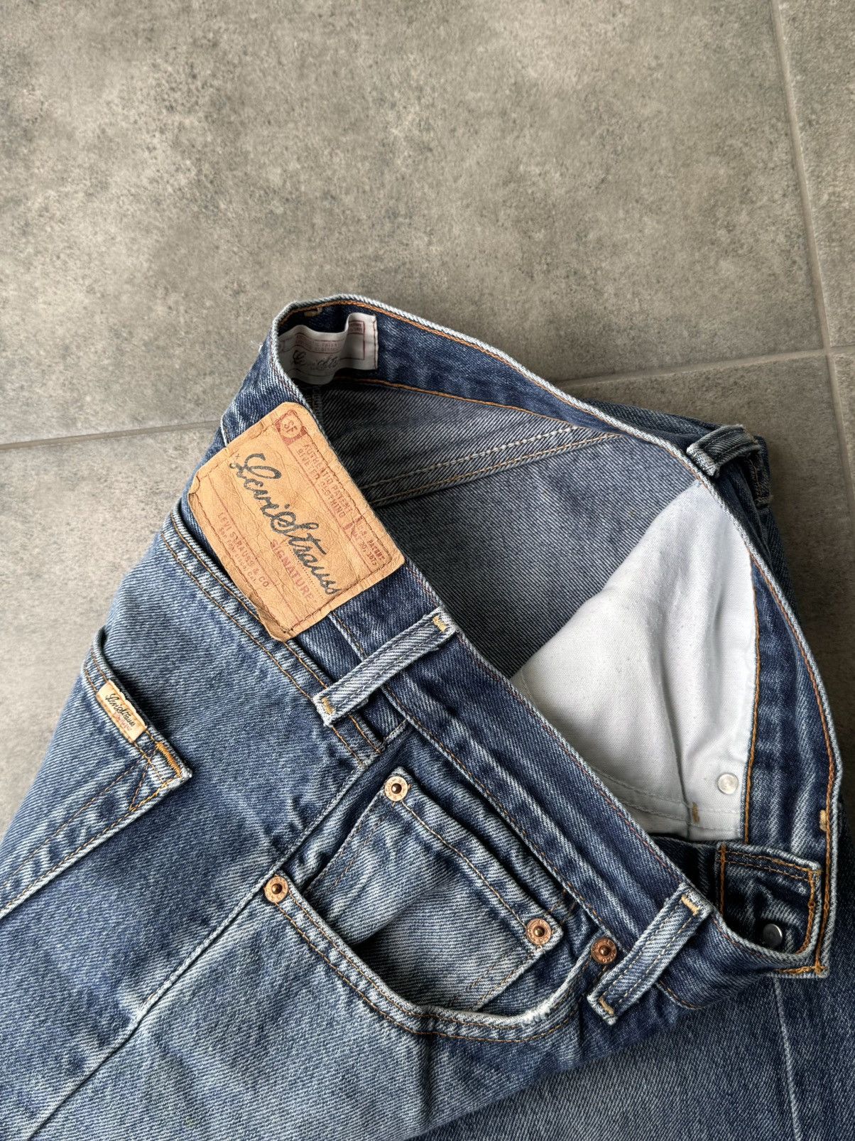 Levi's Vintage Levi's Signature Flared Jeans Washed Y2K Avantgarde Size US 30 / EU 46 - 6 Thumbnail
