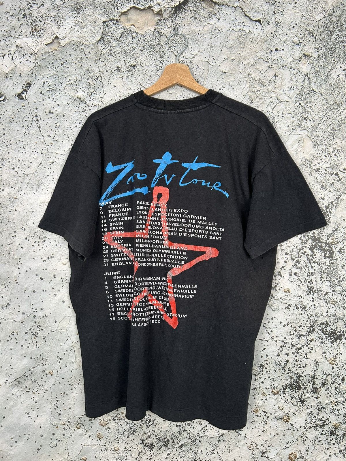 Band Tees U2 1992 Zoo TV Tour Rock Band Tee Vintage Single Stitch Rare Size US XL / EU 56 / 4 - 2 Thumbnail