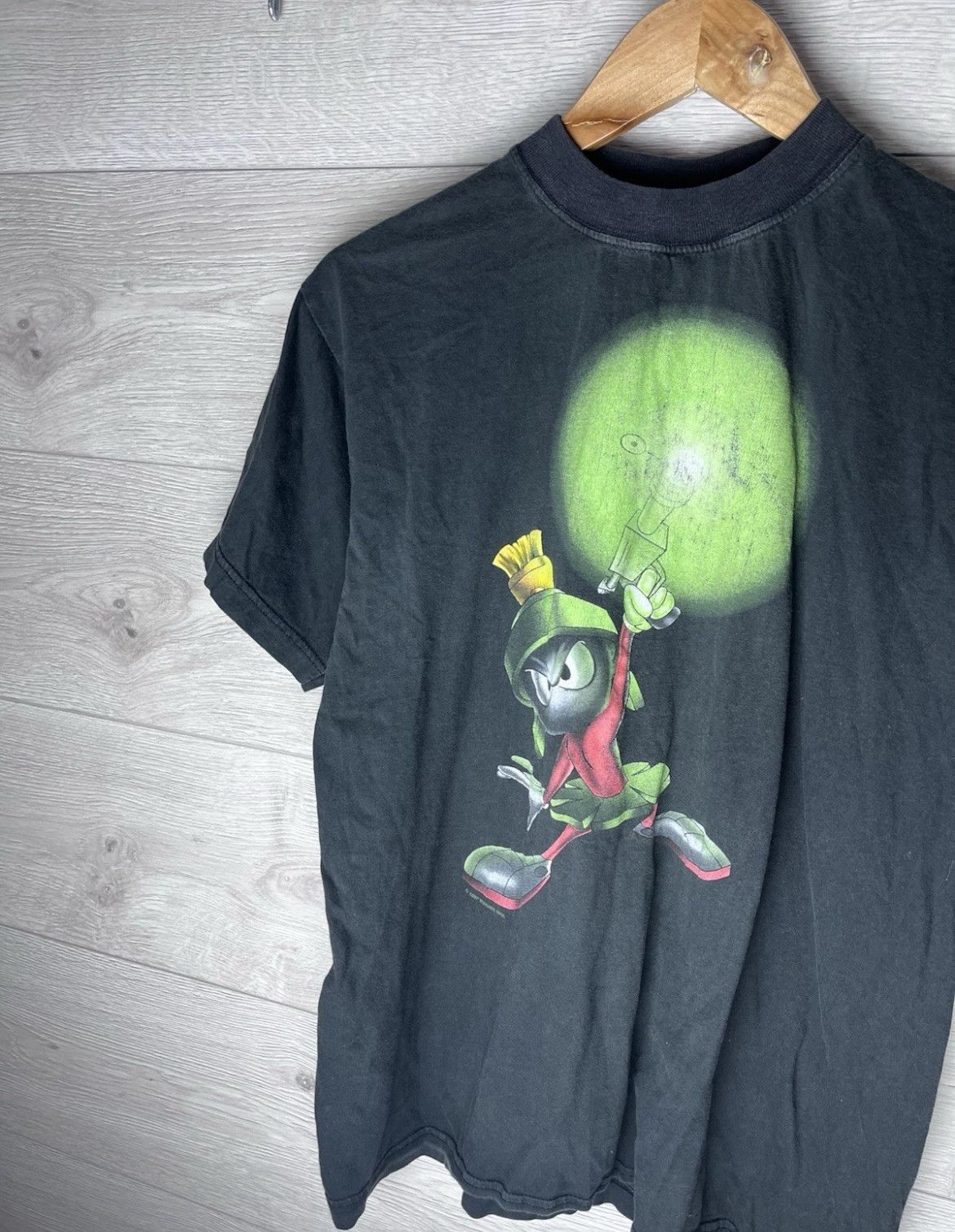 Fruit Of The Loom Shirt Large Black Marvin The Martian Shooting Laser Size M Size US M / EU 48-50 / 2 - 4 Thumbnail