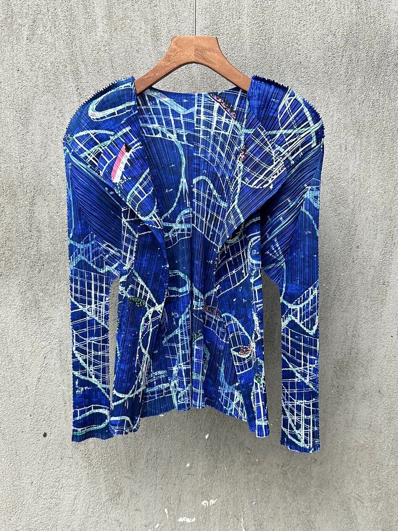 Issey Miyake Issey Miyake Roller coaster pleated cardigan Size L / US 10 / IT 46 - 1 Thumbnail