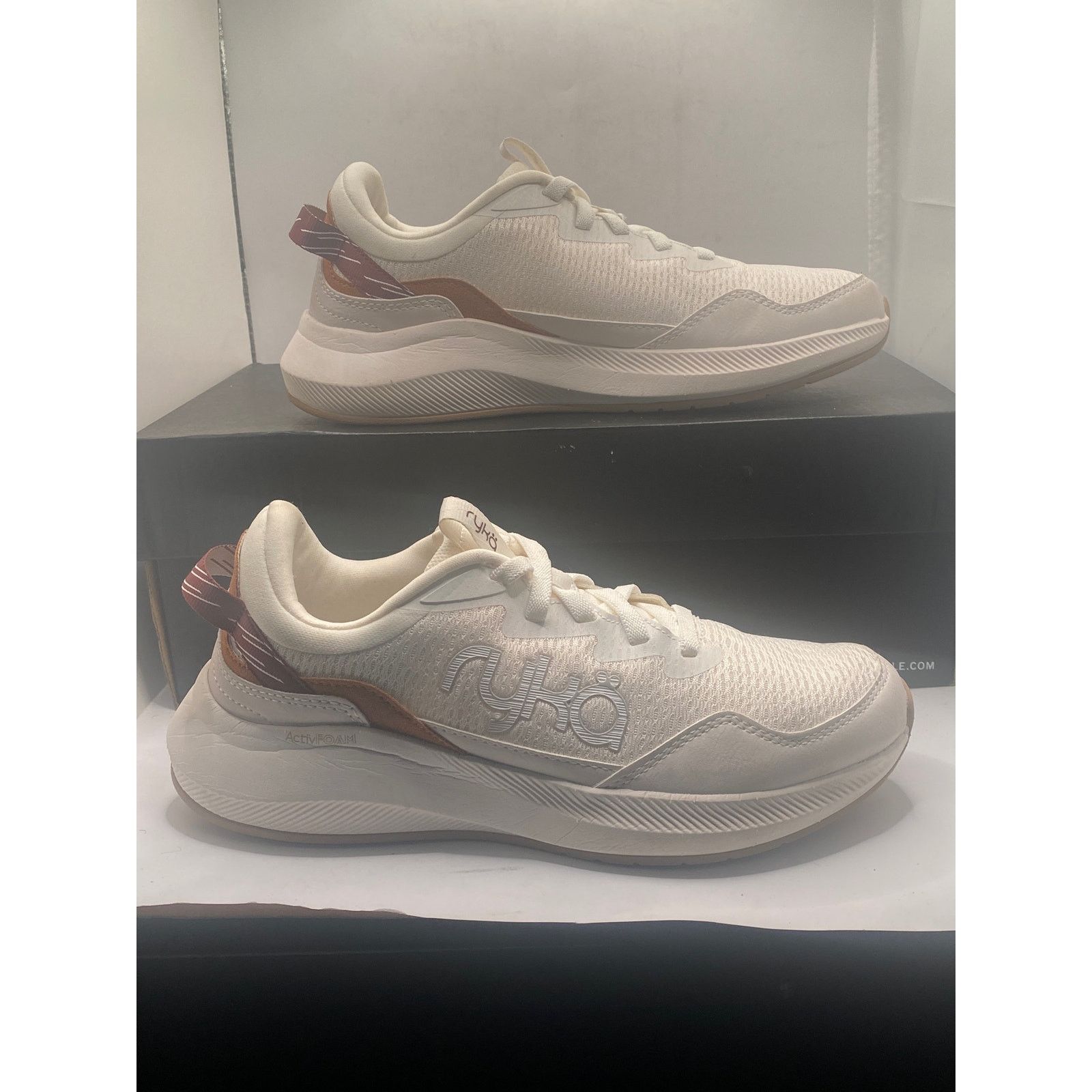 Other Rylan Freehand Women’s Walking Size: 7.5, White Alyssum Size US 7.5 / IT 37.5 - 1 Thumbnail