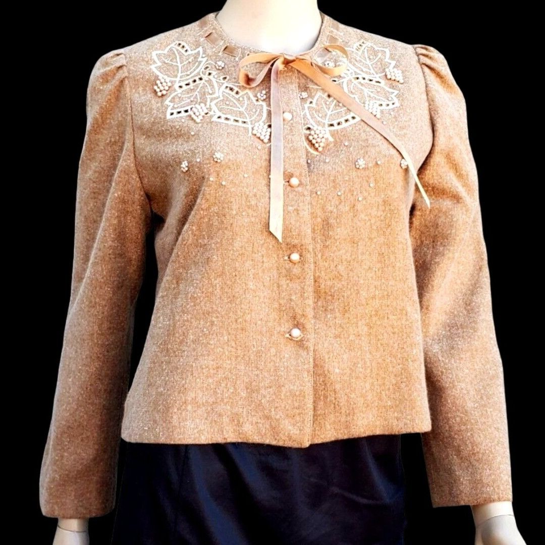 Vintage Vintage 90s Pearl Embellished Wool Cardigan Jacket Beige Rib Size S / US 4 / IT 40 - 1 Thumbnail