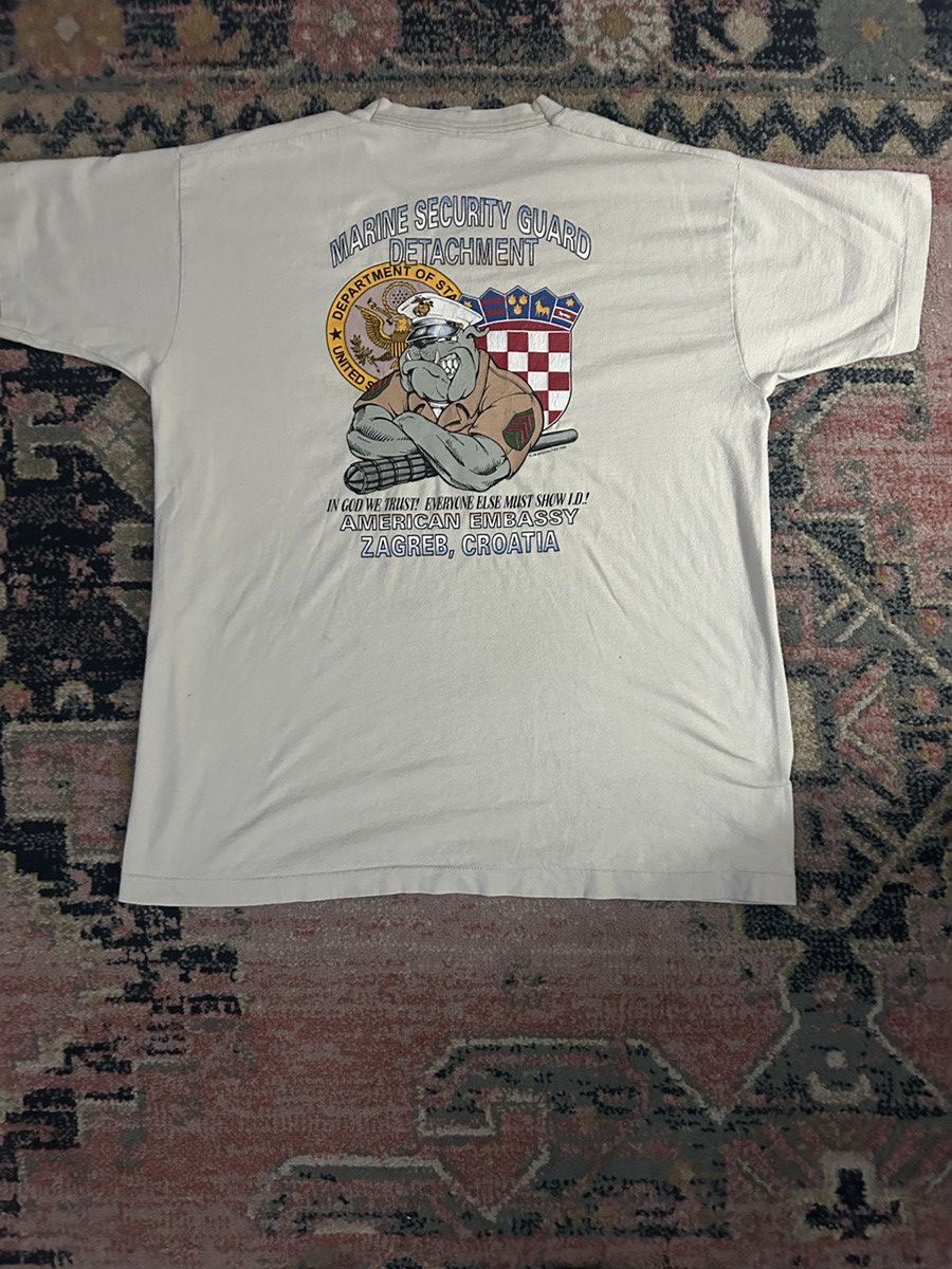 Vintage Vintage 90s USMC Marine Security Guard T-Shirt Size US XL / EU 56 / 4 - 1 Thumbnail