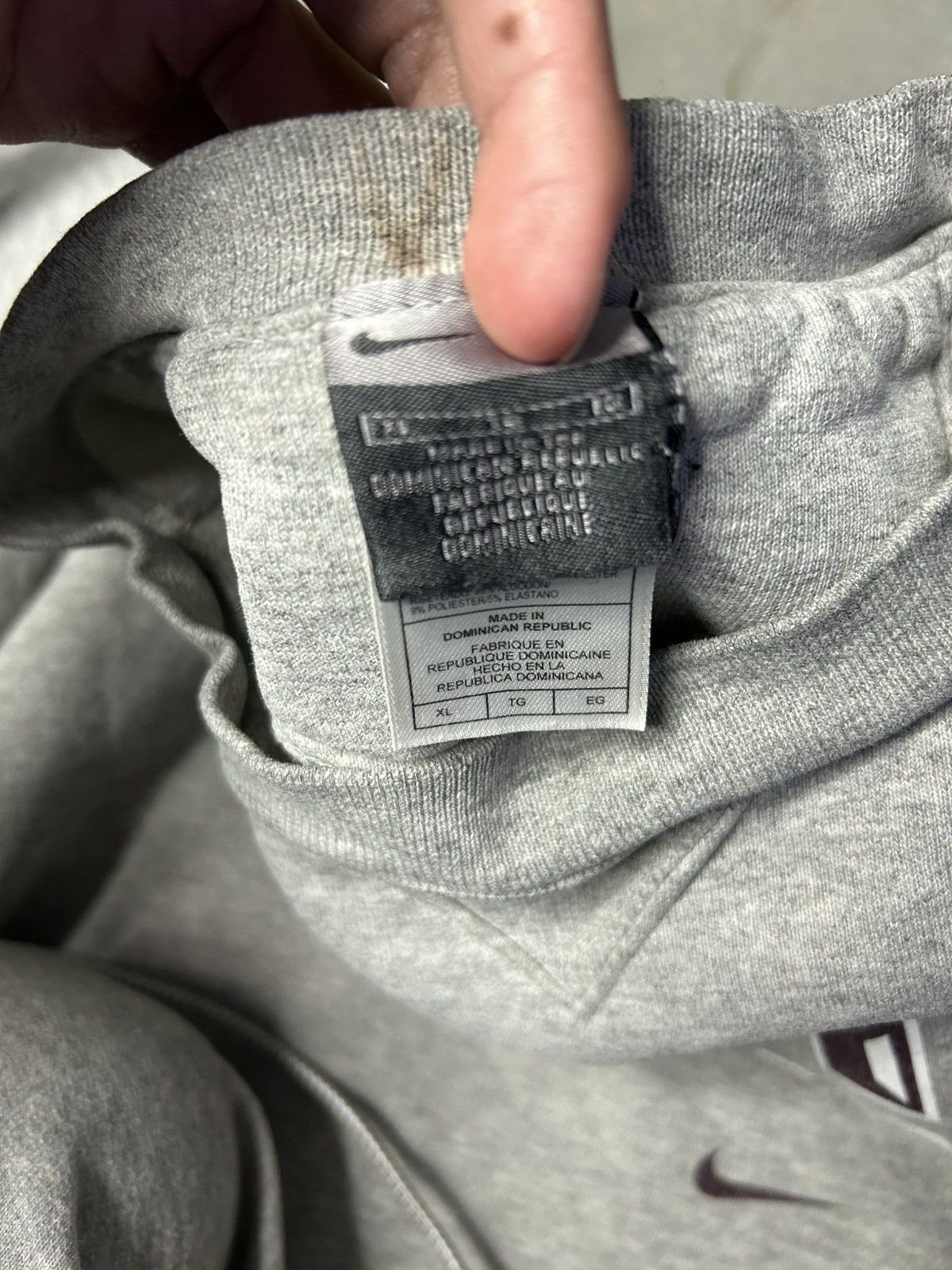 Nike Vintage Y2K Nike Texas A&M Center Swoosh Crewneck Size XL Size US XL / EU 56 / 4 - 4 Thumbnail