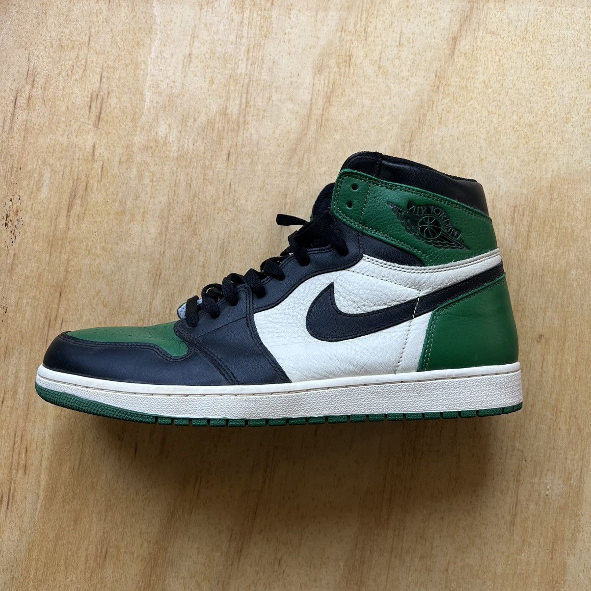 Jordan Brand Air Jordan 1 High Pine Green Size US 14 / EU 47 - 3 Thumbnail