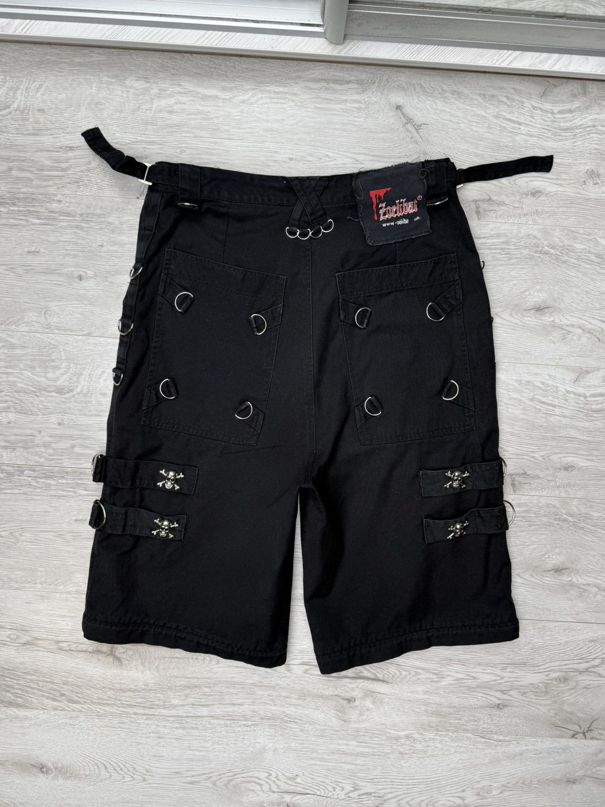 Tripp NYC Zoelibat Gothic Punk Black Shorts D-Ring Skull Buckle Straps Size US 32 / EU 48 - 7 Thumbnail